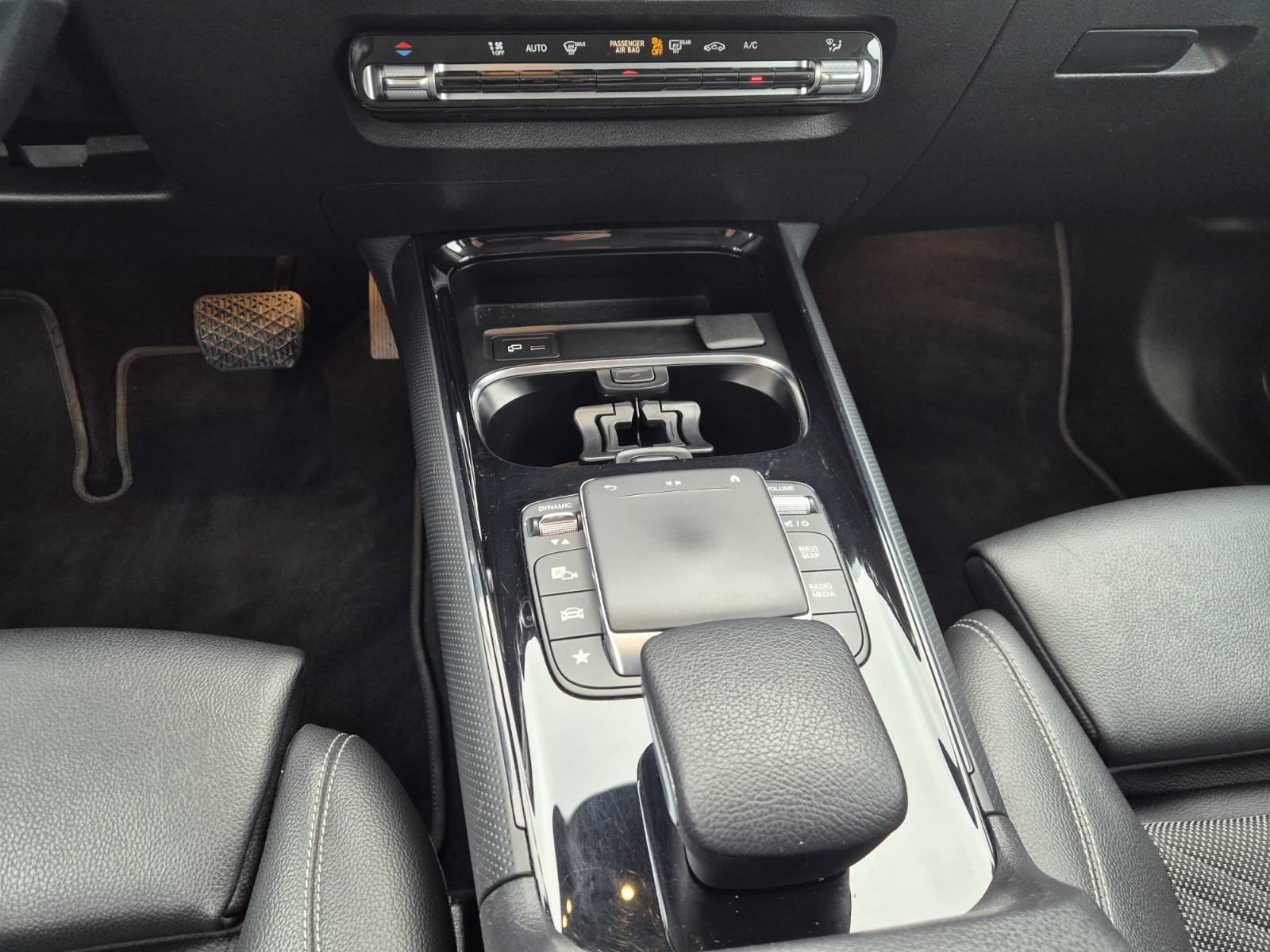 Mercedes-Benz GLB 180 D, Navigacija, Led, Tempomat, fotografija 19