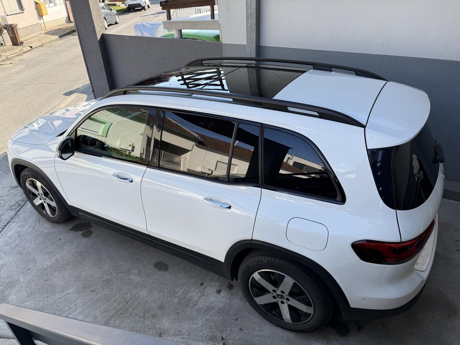 Mercedes-Benz GLB 2,0 D automatik, fotografija 1
