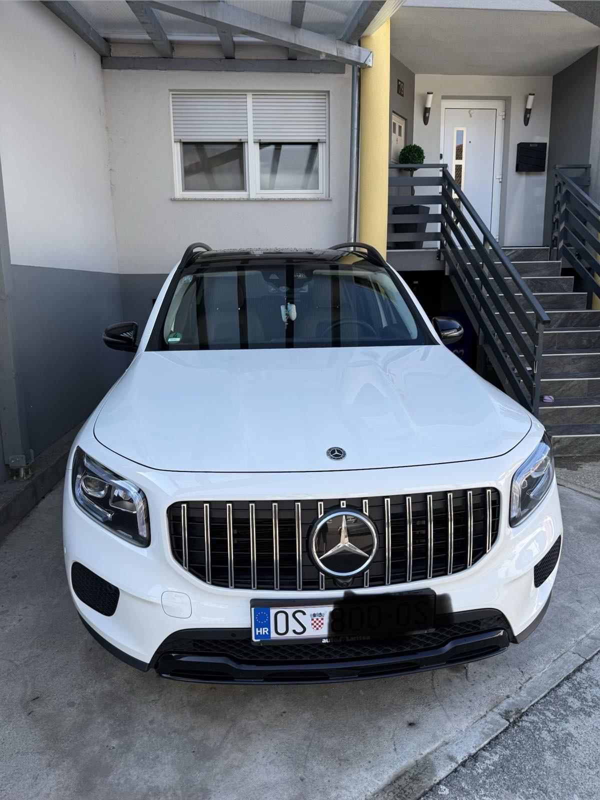 Mercedes-Benz GLB 2,0 D automatik, fotografija 2