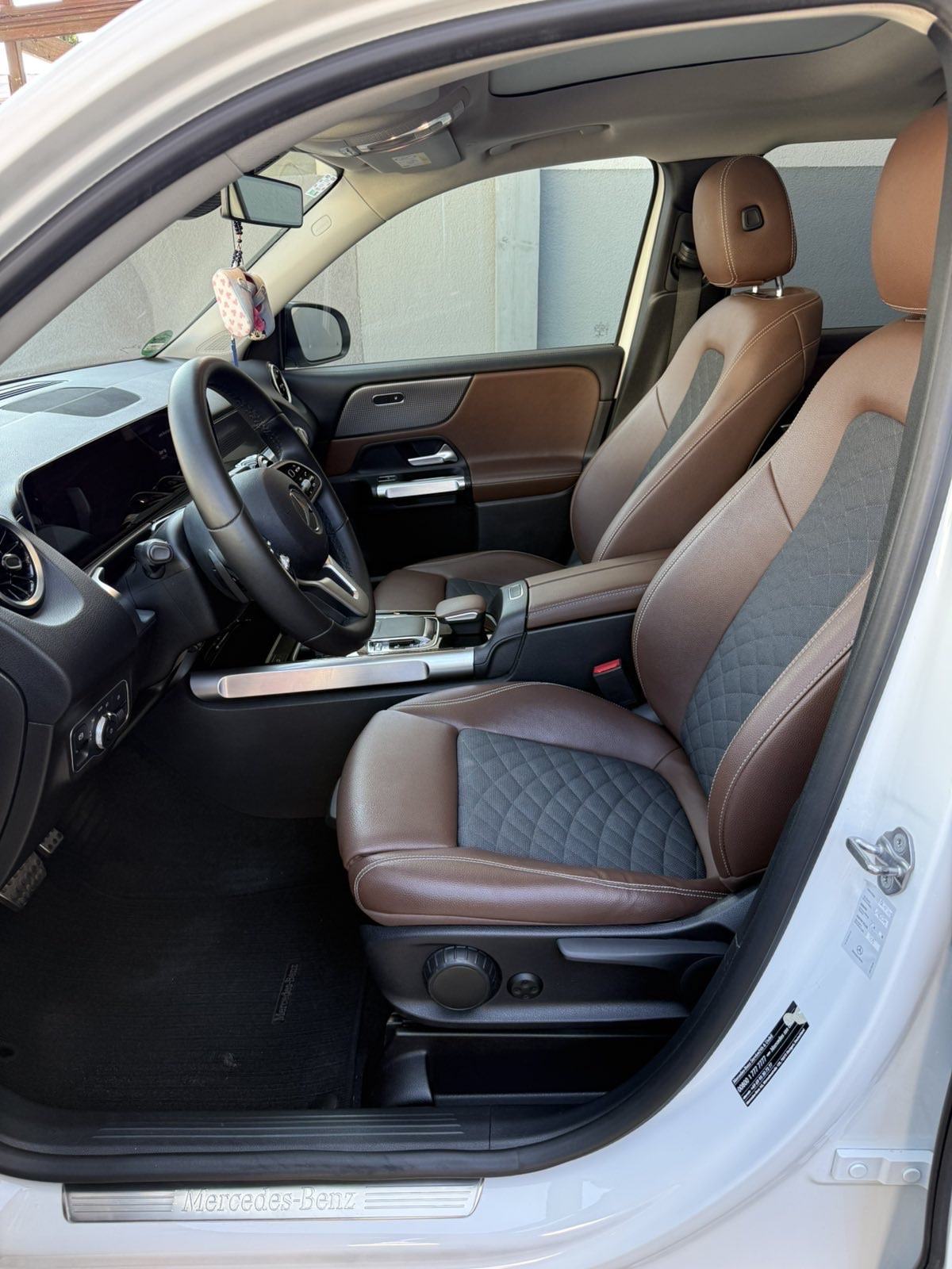 Mercedes-Benz GLB 2,0 D automatik, fotografija 8