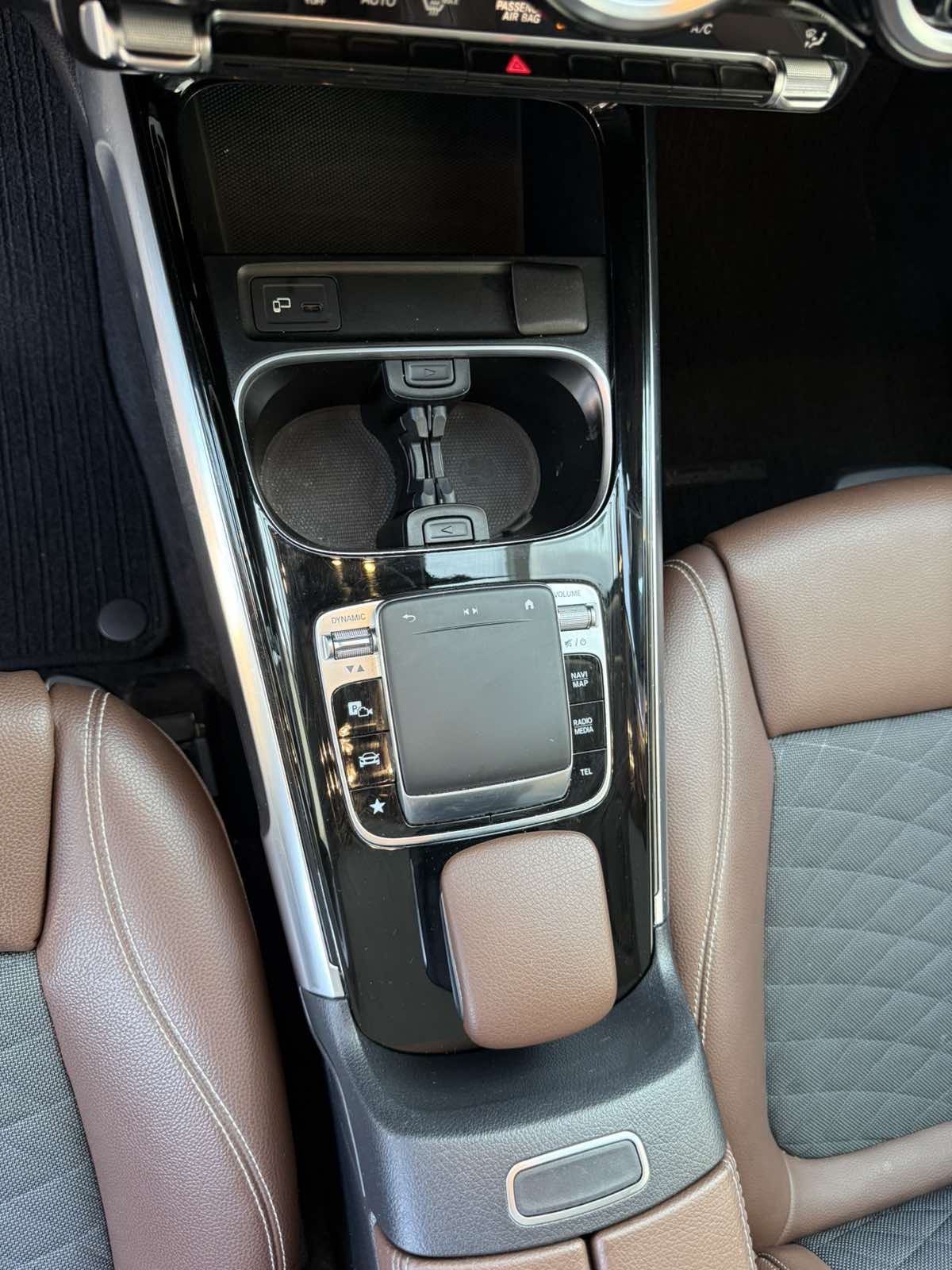 Mercedes-Benz GLB 2,0 D automatik, fotografija 13
