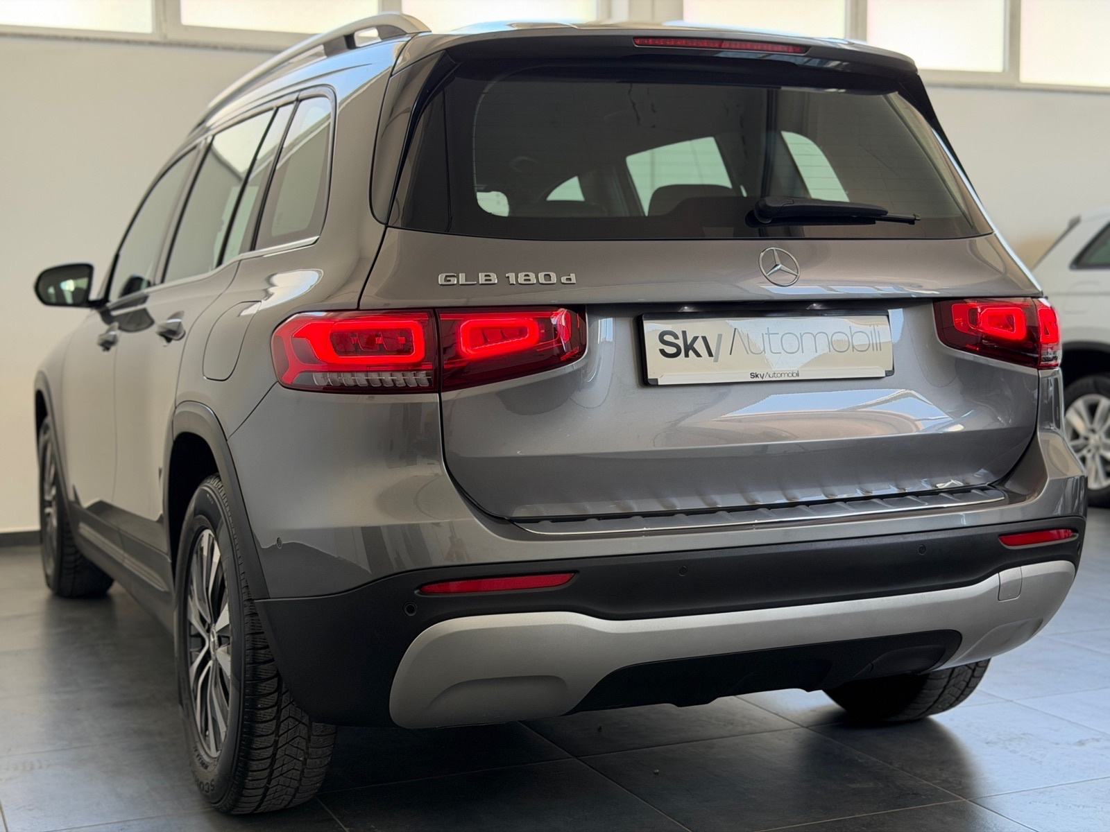 Mercedes-Benz GLB 2.0d, WIDESCREEN, JAMSTVO 24MJ, LEASING 0% UČEŠĆA, fotografija 5
