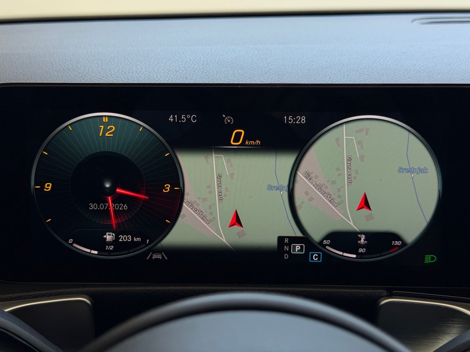 Mercedes-Benz GLB 2.0d, WIDESCREEN, JAMSTVO 24MJ, LEASING 0% UČEŠĆA, fotografija 15