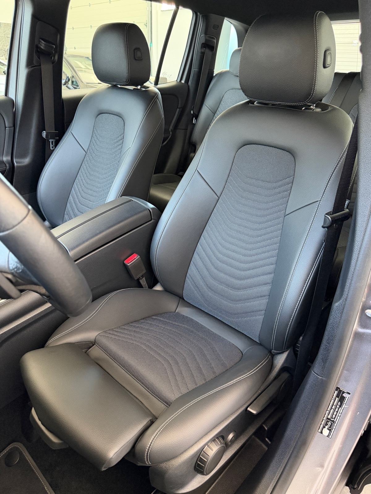 Mercedes-Benz GLB 2.0d, WIDESCREEN, JAMSTVO 24MJ, LEASING 0% UČEŠĆA, fotografija 12
