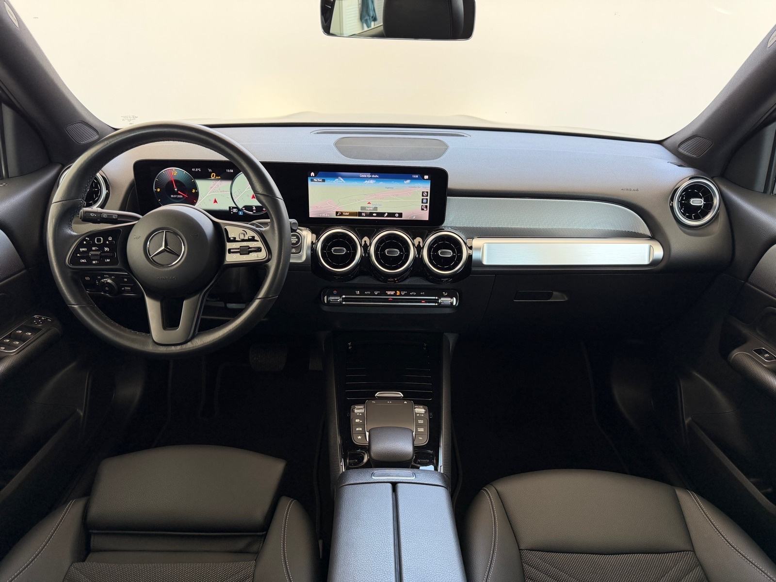 Mercedes-Benz GLB 2.0d, WIDESCREEN, JAMSTVO 24MJ, LEASING 0% UČEŠĆA, fotografija 8