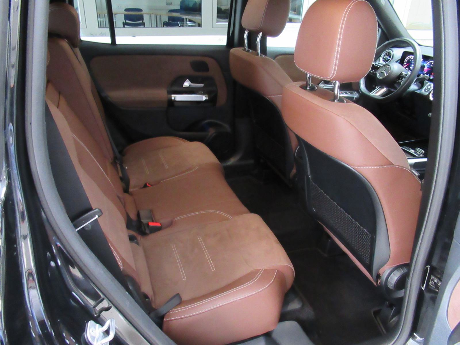 Mercedes-Benz GLB 200 d AMG Line, fotografija 12