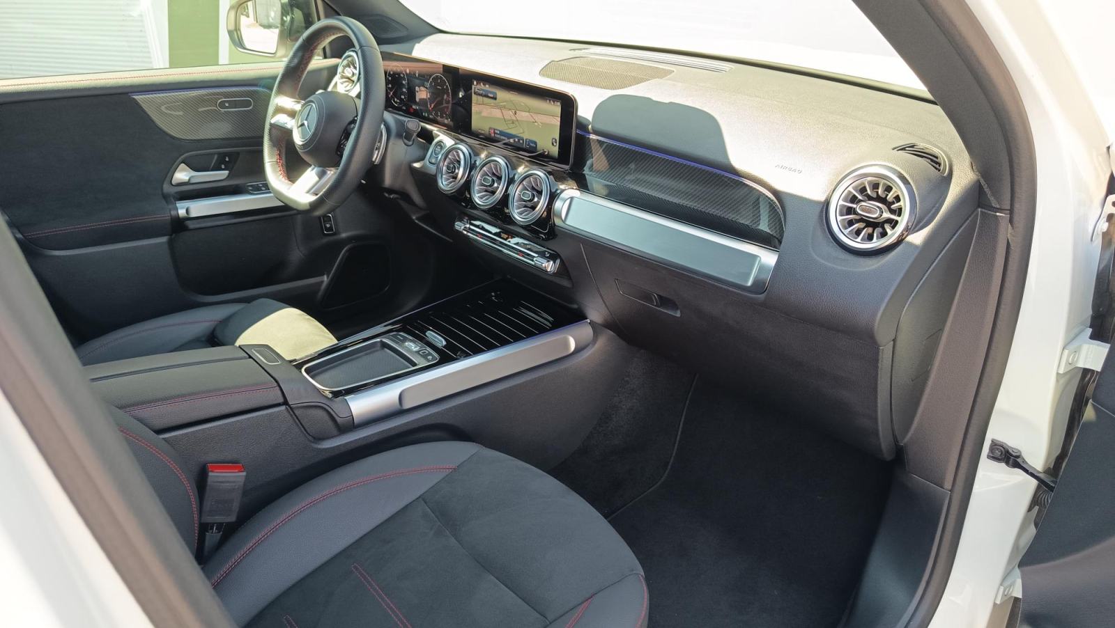 Mercedes-Benz GLB 200 D AMG Line, fotografija 9