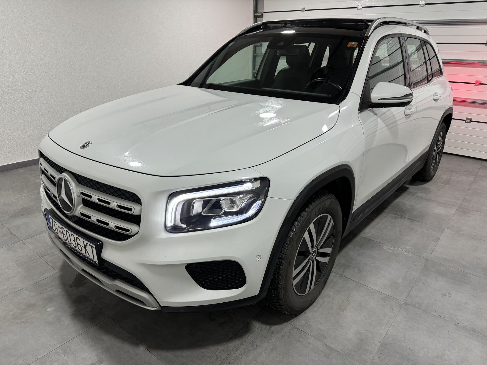 Mercedes-Benz GLB 200 D 2022. Godina, fotografija 3