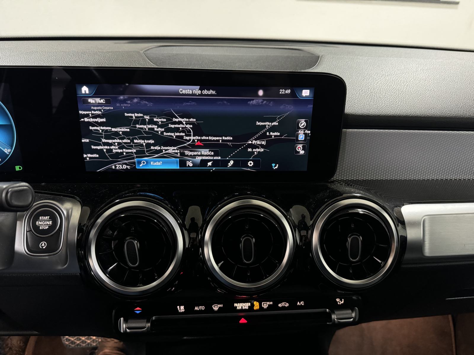 Mercedes-Benz GLB 200 D 2022. Godina, fotografija 11