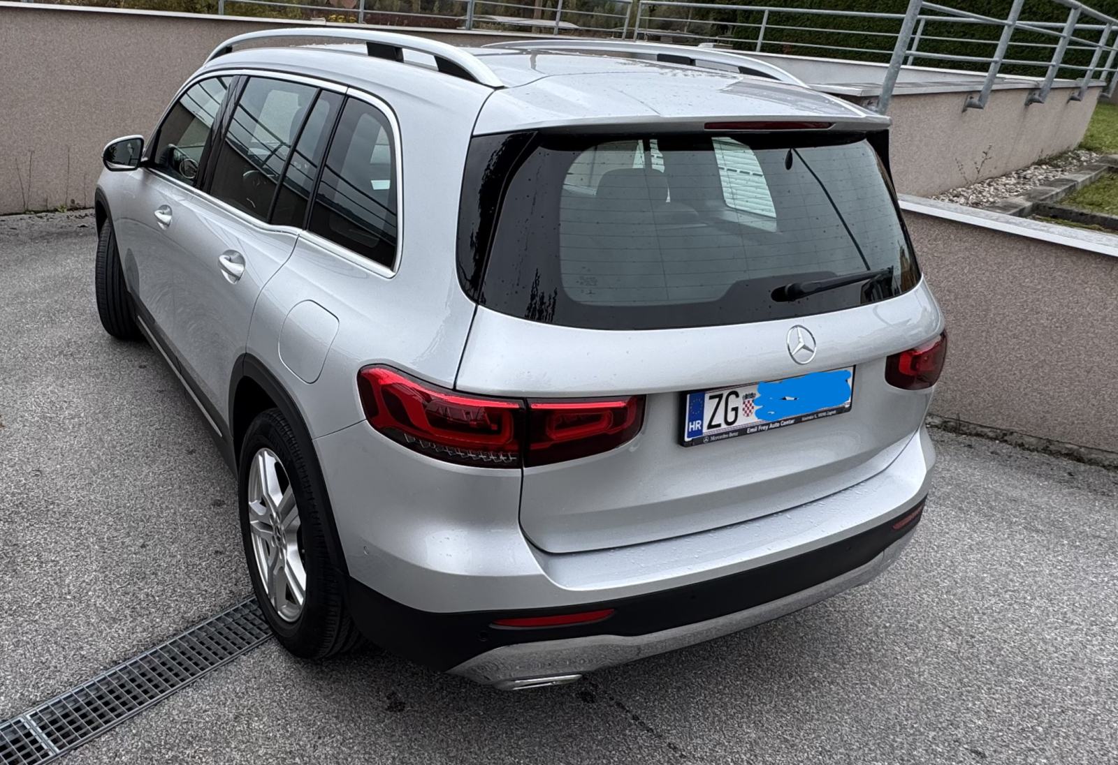 Mercedes-Benz GLB 200 D automatik, HR vozilo kupljen u Emil Frey, fotografija 4