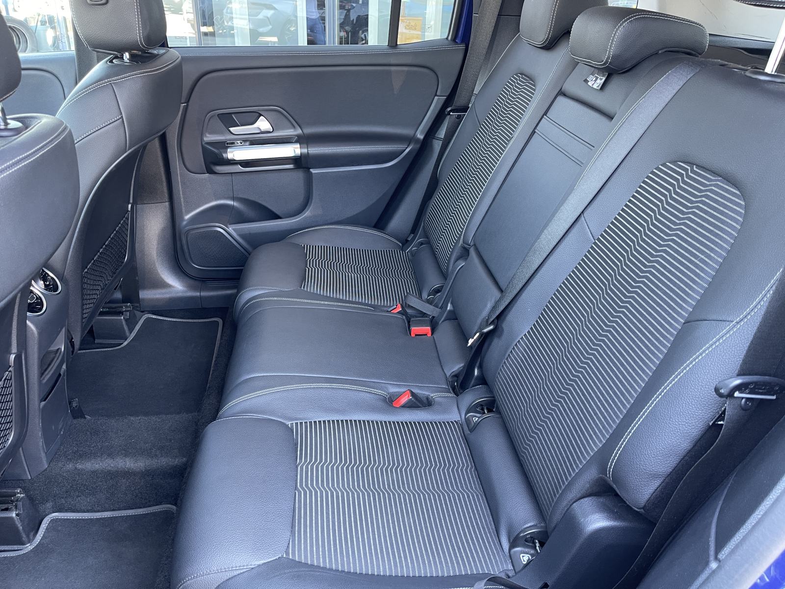 Mercedes-Benz GLB 200 D, fotografija 11