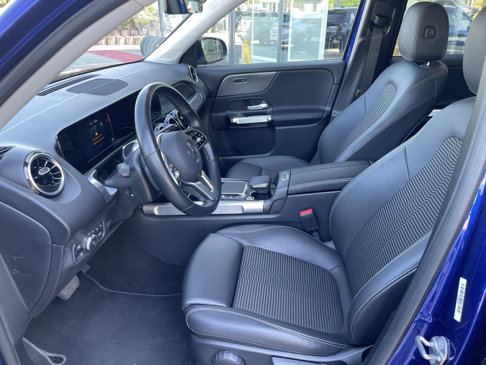 Mercedes-Benz GLB 200 D, fotografija 10