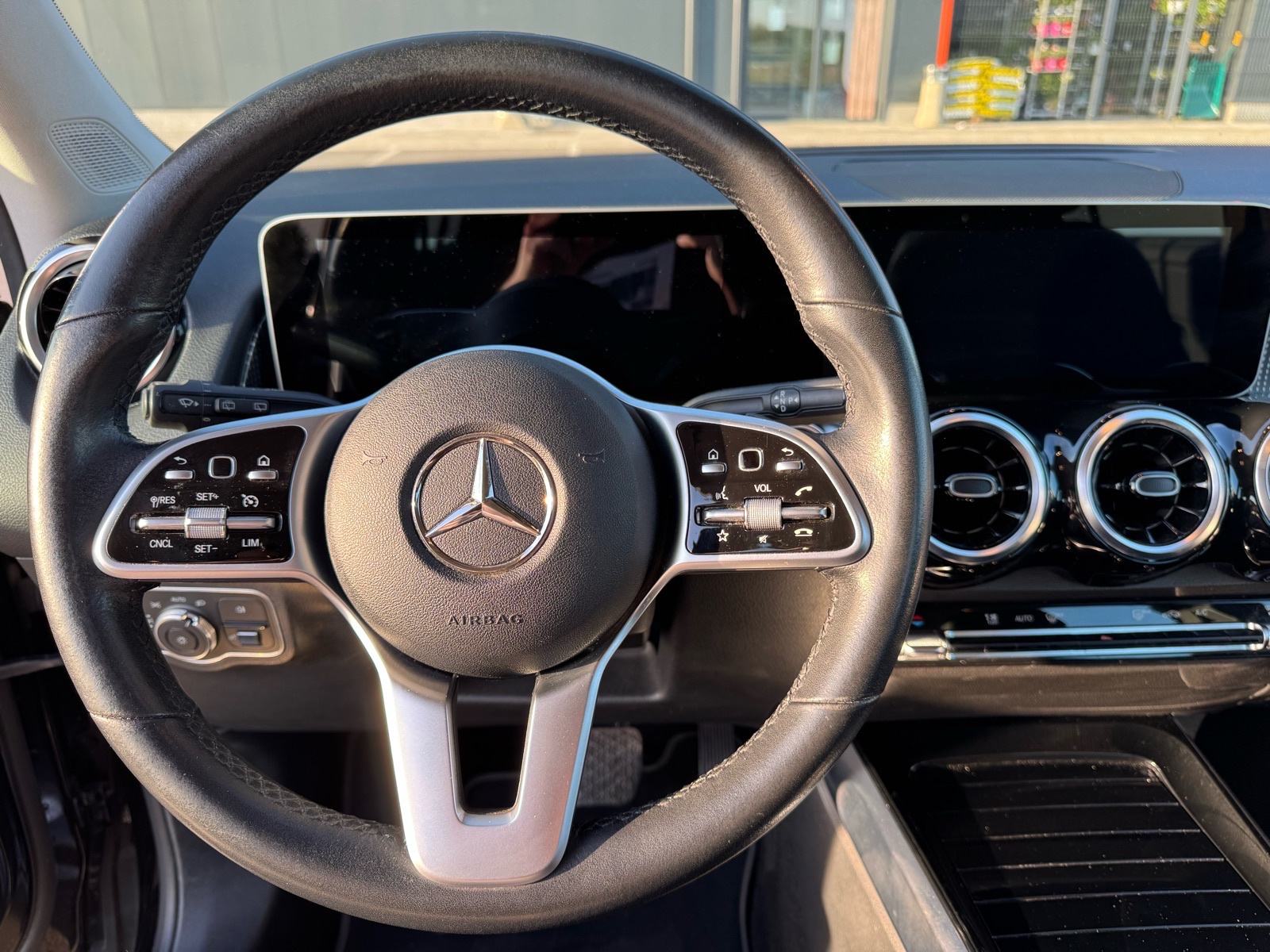 Mercedes-Benz GLB 200d, fotografija 7