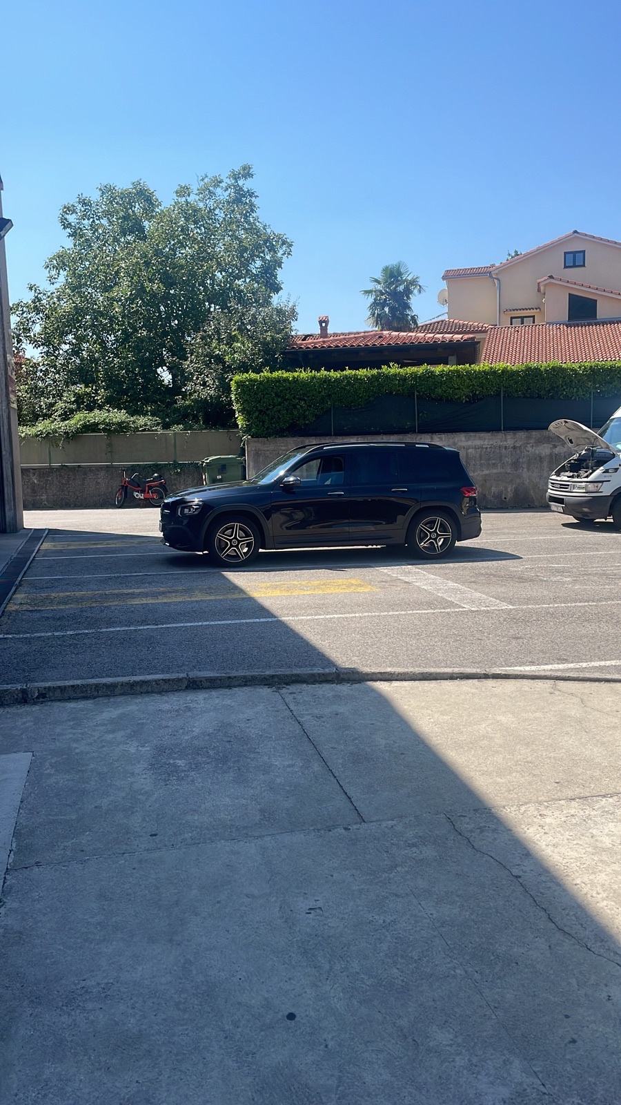 Mercedes-Benz GLB 220 d 4MATIC automatik, fotografija 4