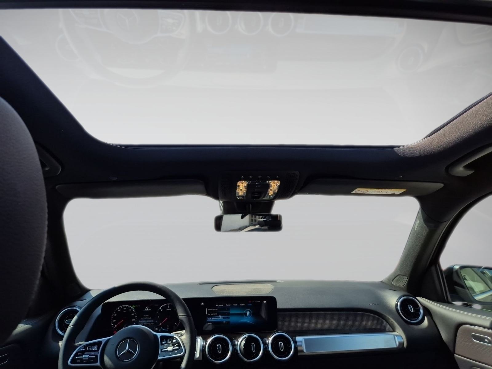 Mercedes-Benz GLB 220 D automatik 140 KW 2021 GODINA, fotografija 17