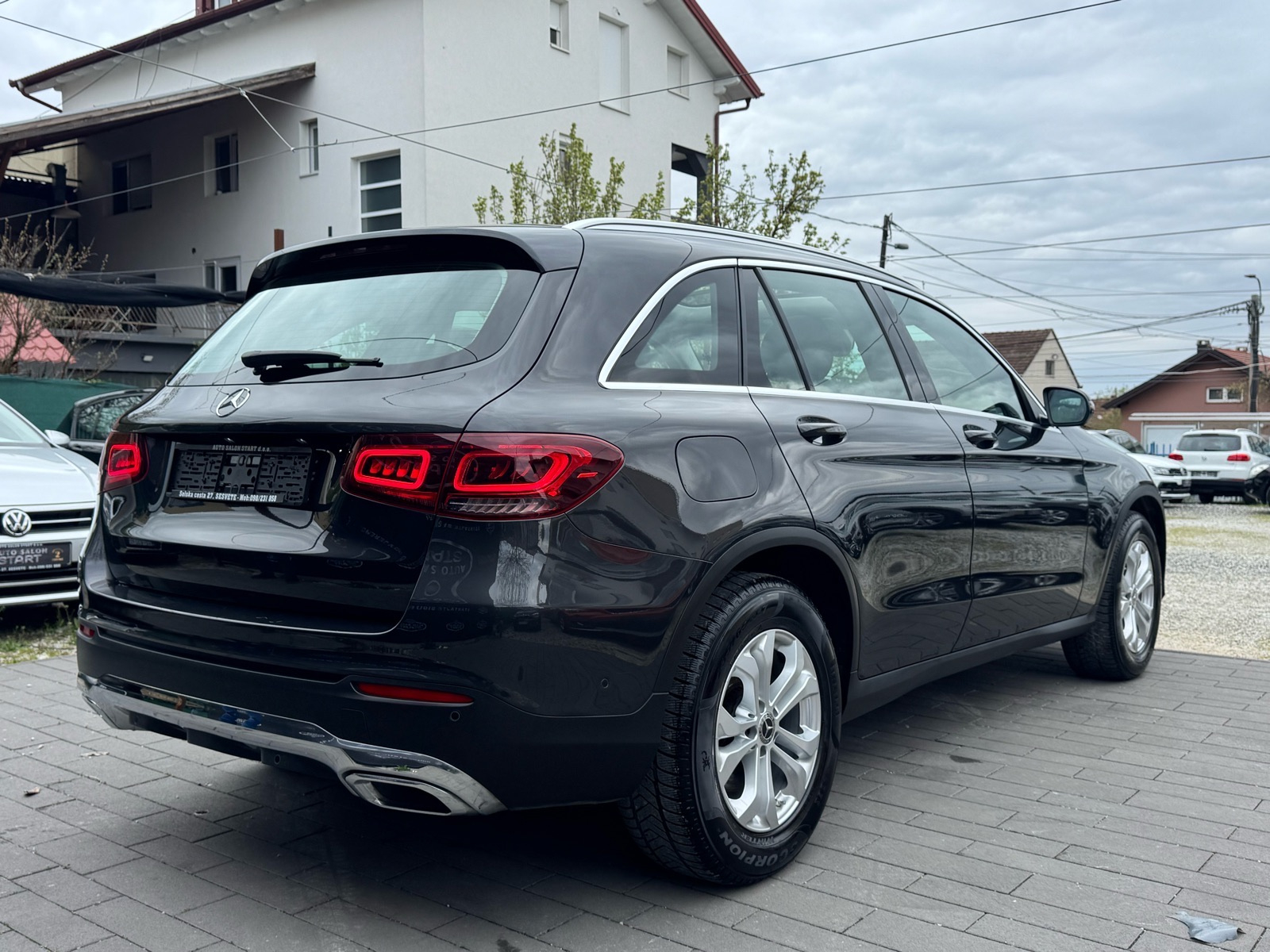 Mercedes-Benz GLC 200d / AUTOMATIK / 4x4 / PANORAMA / KAMERA / JAMSTVO, fotografija 4