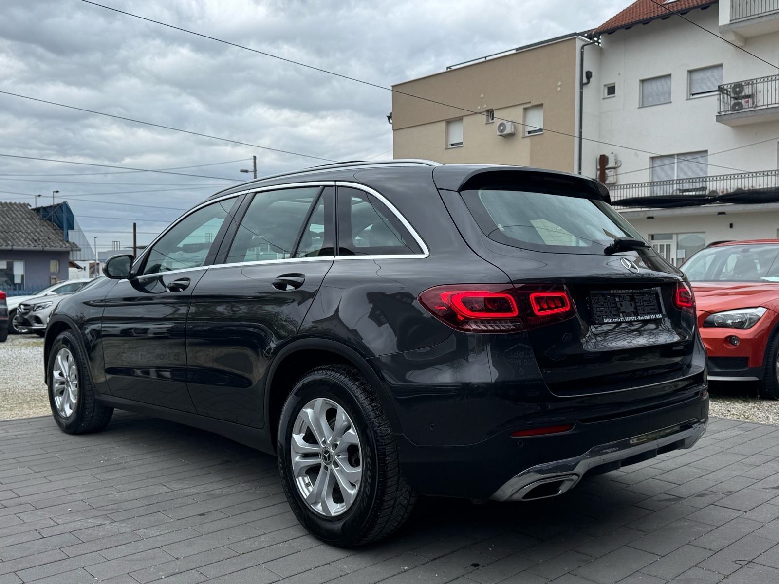Mercedes-Benz GLC 200d / AUTOMATIK / 4x4 / PANORAMA / KAMERA / JAMSTVO, fotografija 6