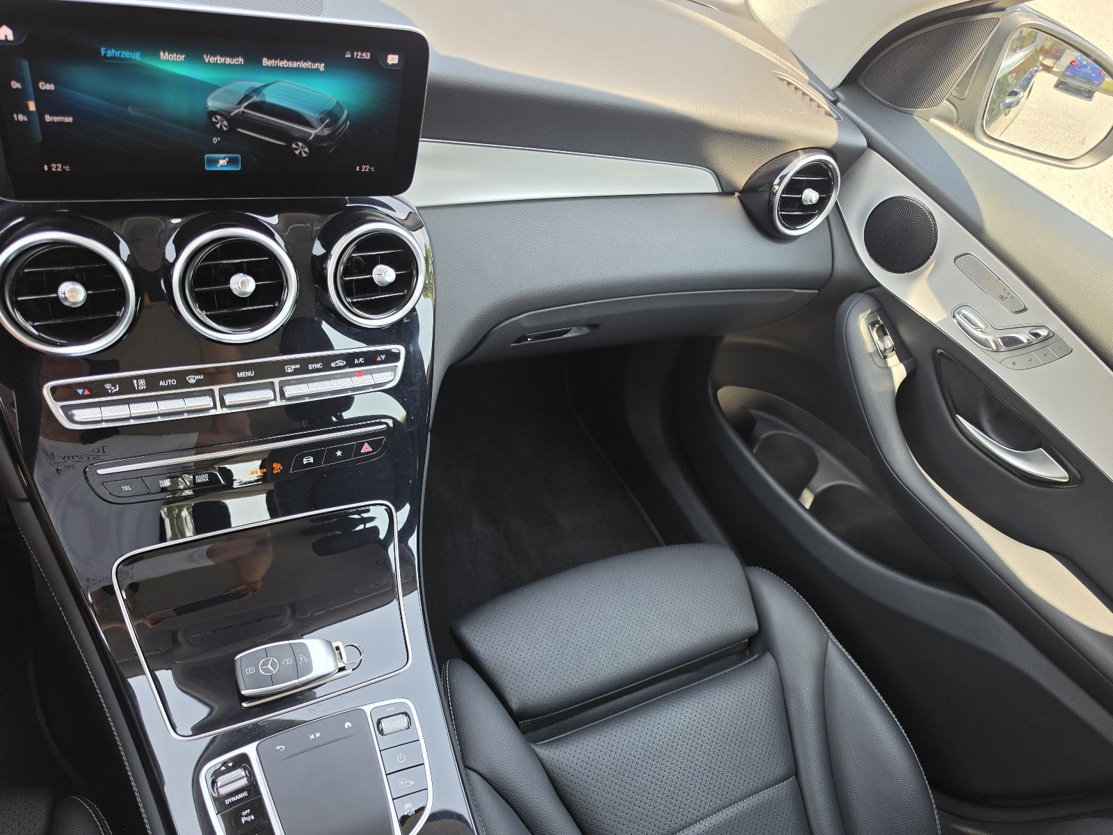Mercedes-Benz GLC 220 d 4Matic 75TKM,SERV,NAVI.,LED,ALU,KAM,PDC,KOŽA, fotografija 14
