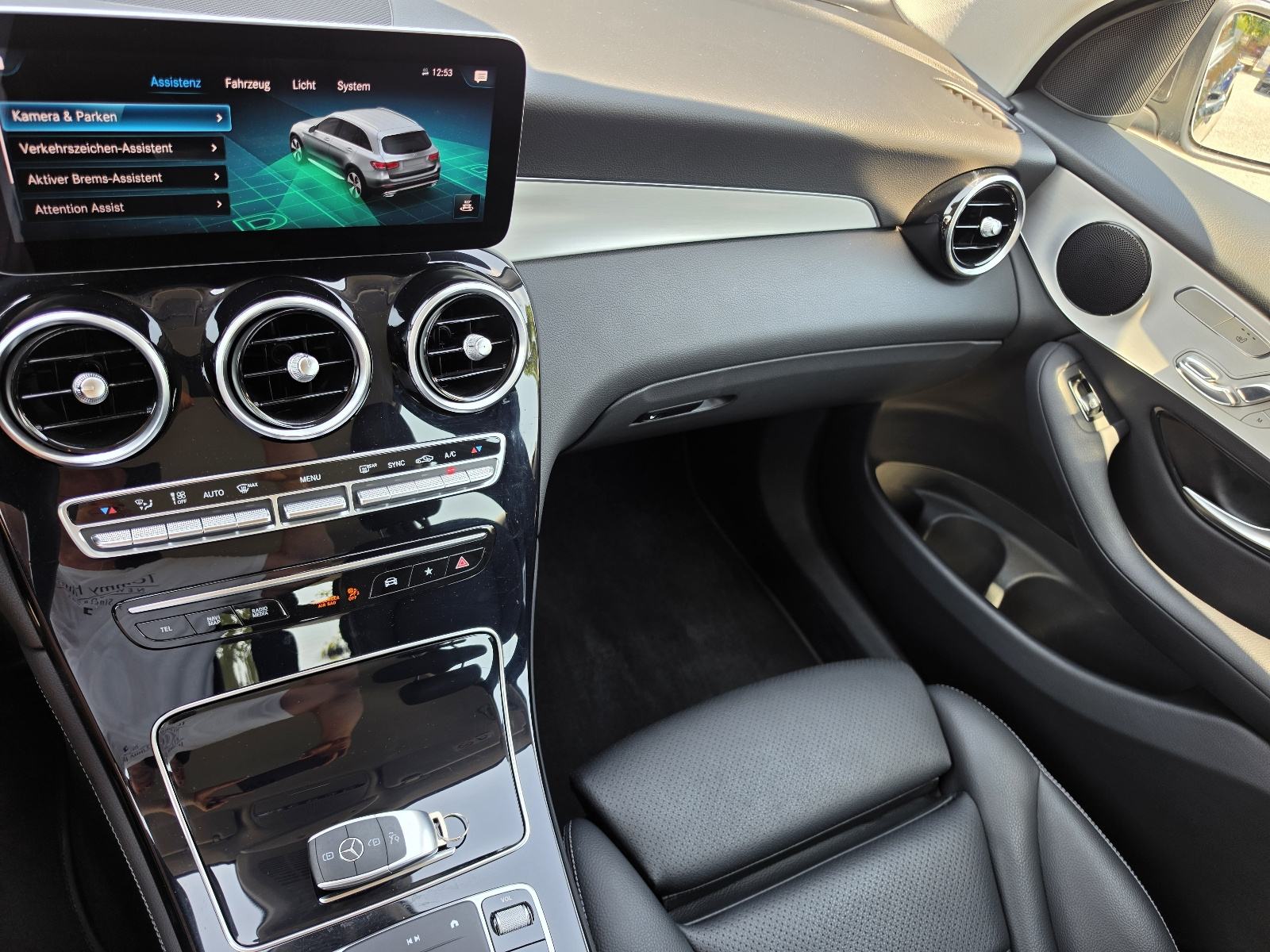 Mercedes-Benz GLC 220 d 4Matic 75TKM,SERV,NAVI.,LED,ALU,KAM,PDC,KOŽA, fotografija 15