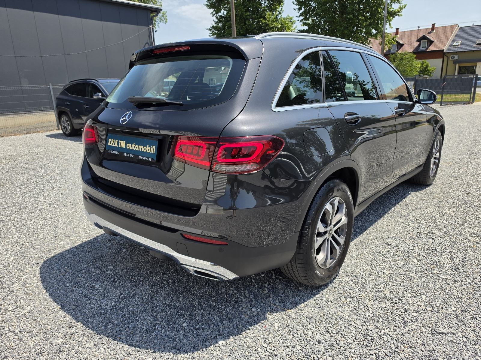 Mercedes-Benz GLC 220 d 4Matic 75TKM,SERV,NAVI.,LED,ALU,KAM,PDC,KOŽA, pogled izvana - slika 5