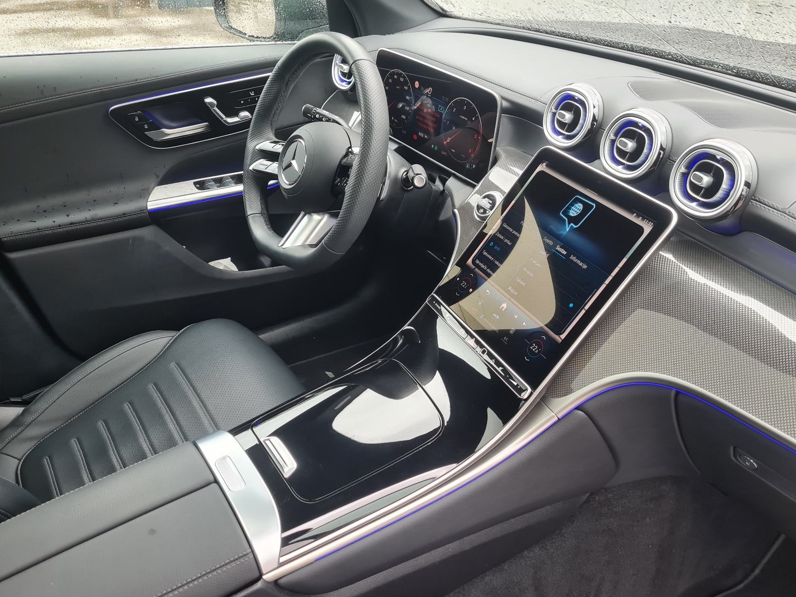 Mercedes-Benz GLC 220 d 4MATIC AMG --2024.g.--24.000km--, fotografija 16