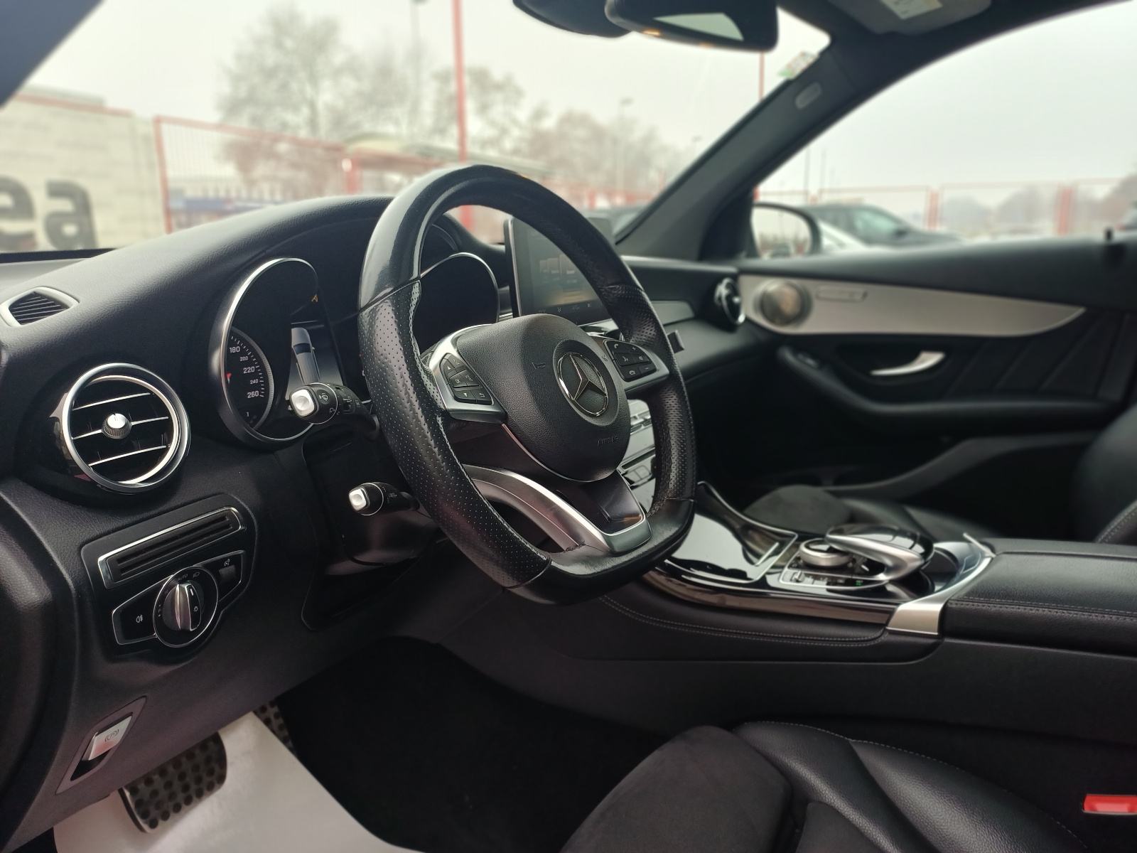 Mercedes-Benz GLC 220 d 4MATIC AMG *Koža,Panorama,Navi,Led,Alu"19*, fotografija 6