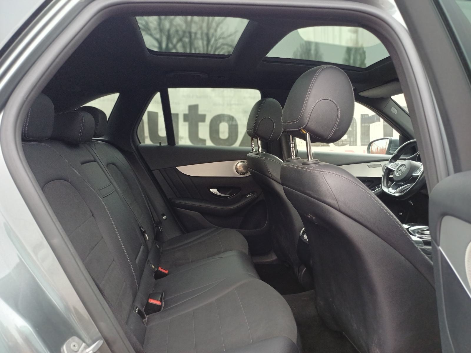 Mercedes-Benz GLC 220 d 4MATIC AMG *Koža,Panorama,Navi,Led,Alu"19*, fotografija 8