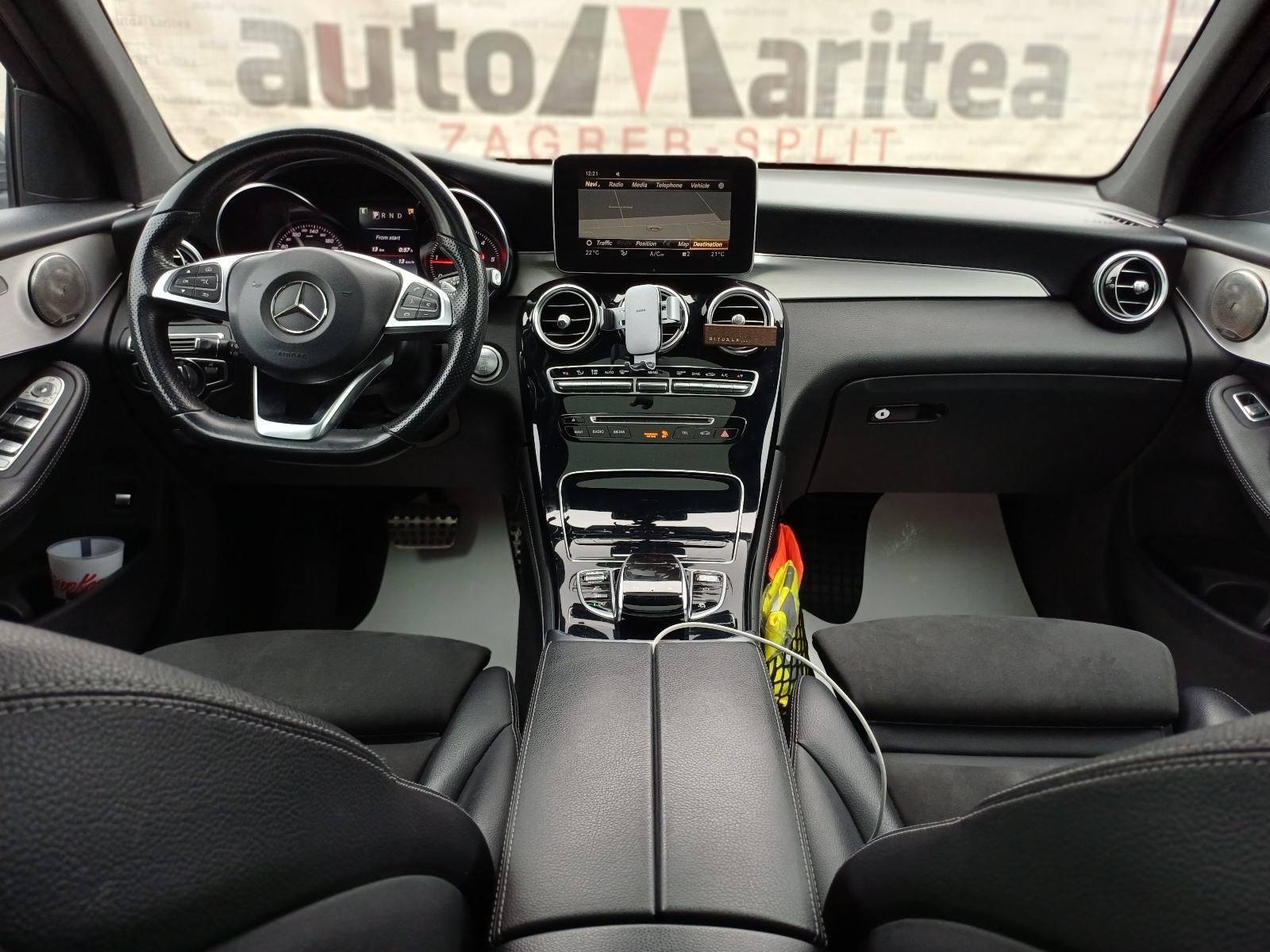 Mercedes-Benz GLC 220 d 4MATIC AMG *Koža,Panorama,Navi,Led,Alu"19*, fotografija 11