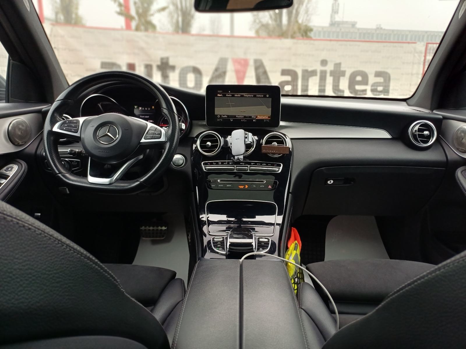 Mercedes-Benz GLC 220 d 4MATIC AMG *Koža,Panorama,Navi,Led,Alu"19*, fotografija 10