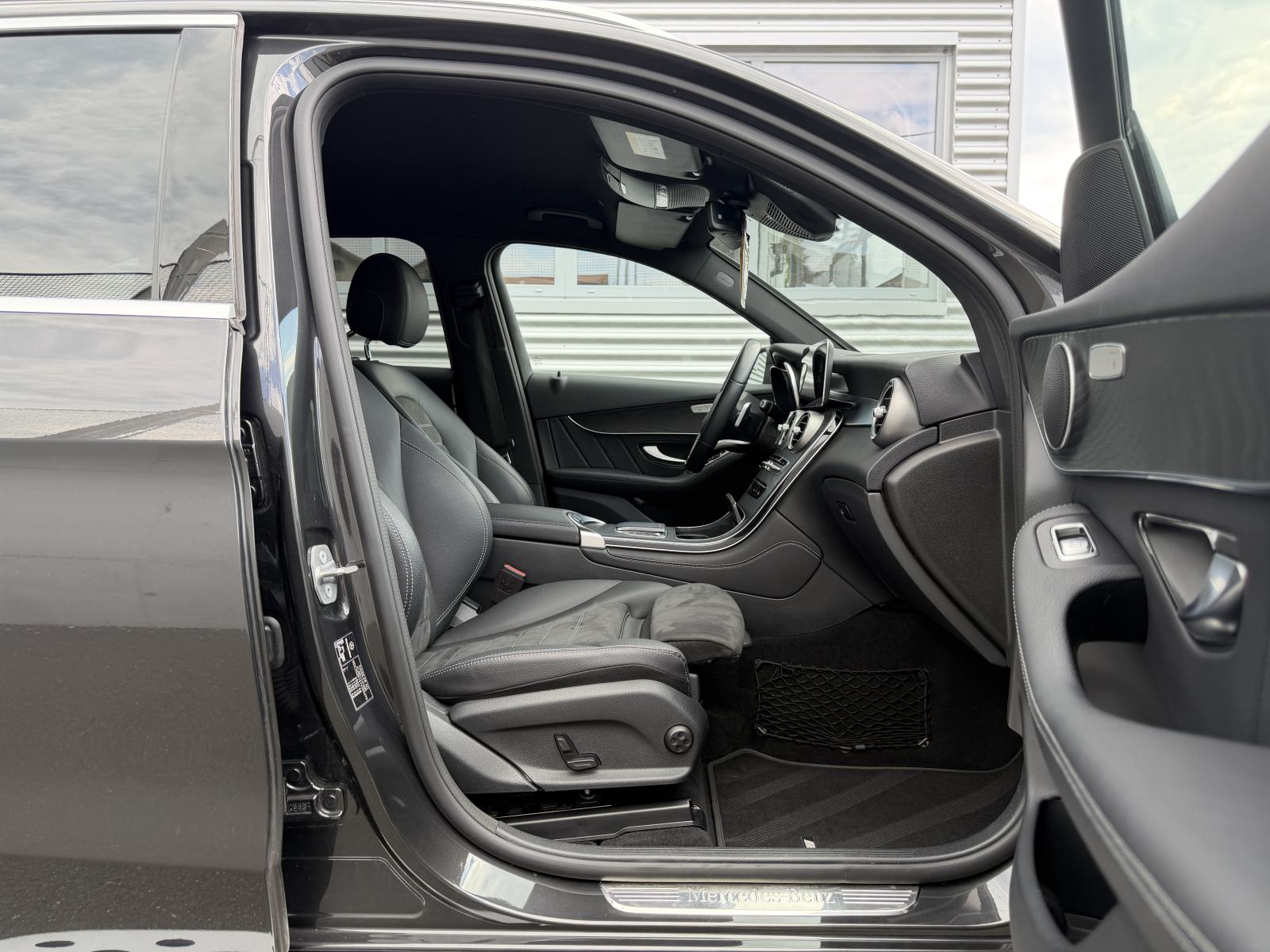 Mercedes-Benz GLC 220 D 4MATIC AMG line automatik, fotografija 20