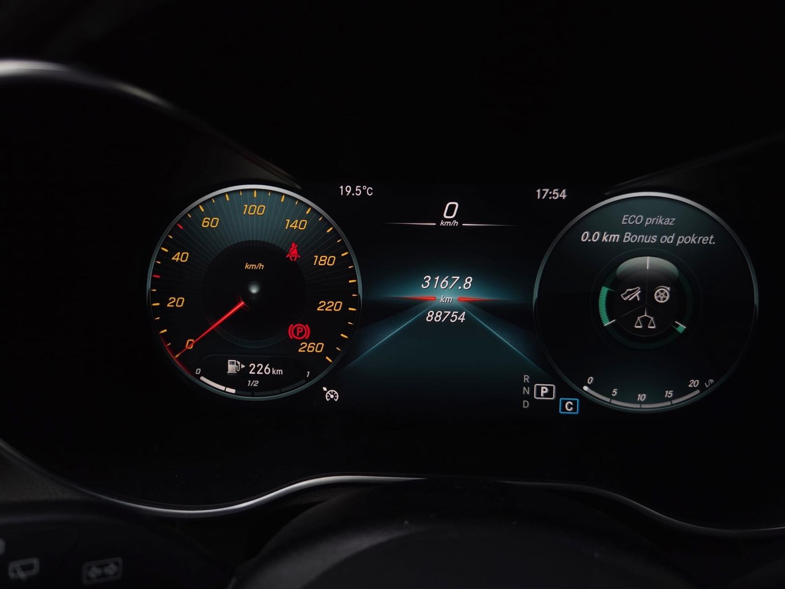 Mercedes-Benz GLC 220 d 4MATIC AMG NIJE UVOZ, fotografija 16
