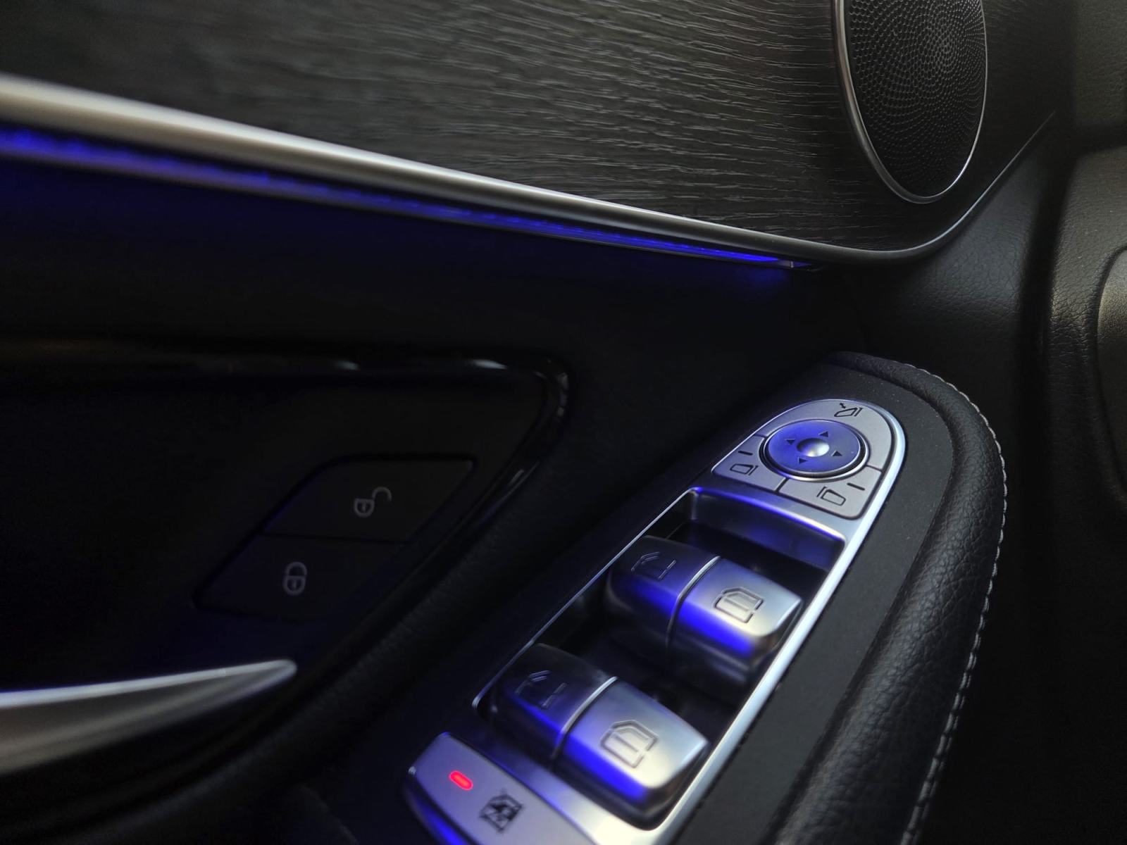 Mercedes-Benz GLC 220 d 4MATIC AMG NIJE UVOZ, fotografija 18
