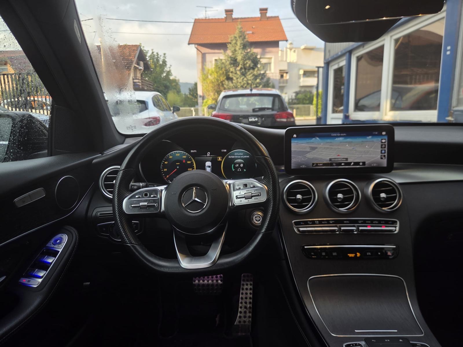 Mercedes-Benz GLC 220 d 4MATIC AMG NIJE UVOZ, fotografija 13