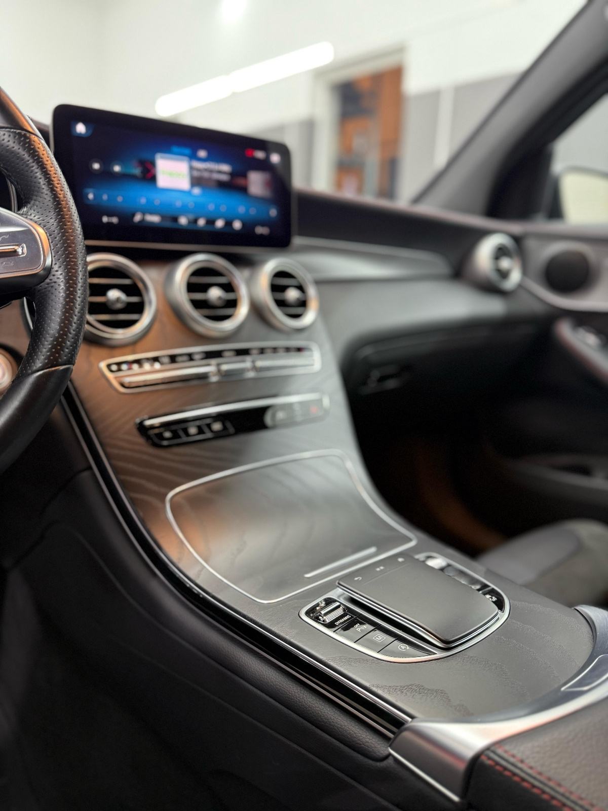 Mercedes-Benz GLC 220 d 4MATIC automatik AMG paket opreme, fotografija 6