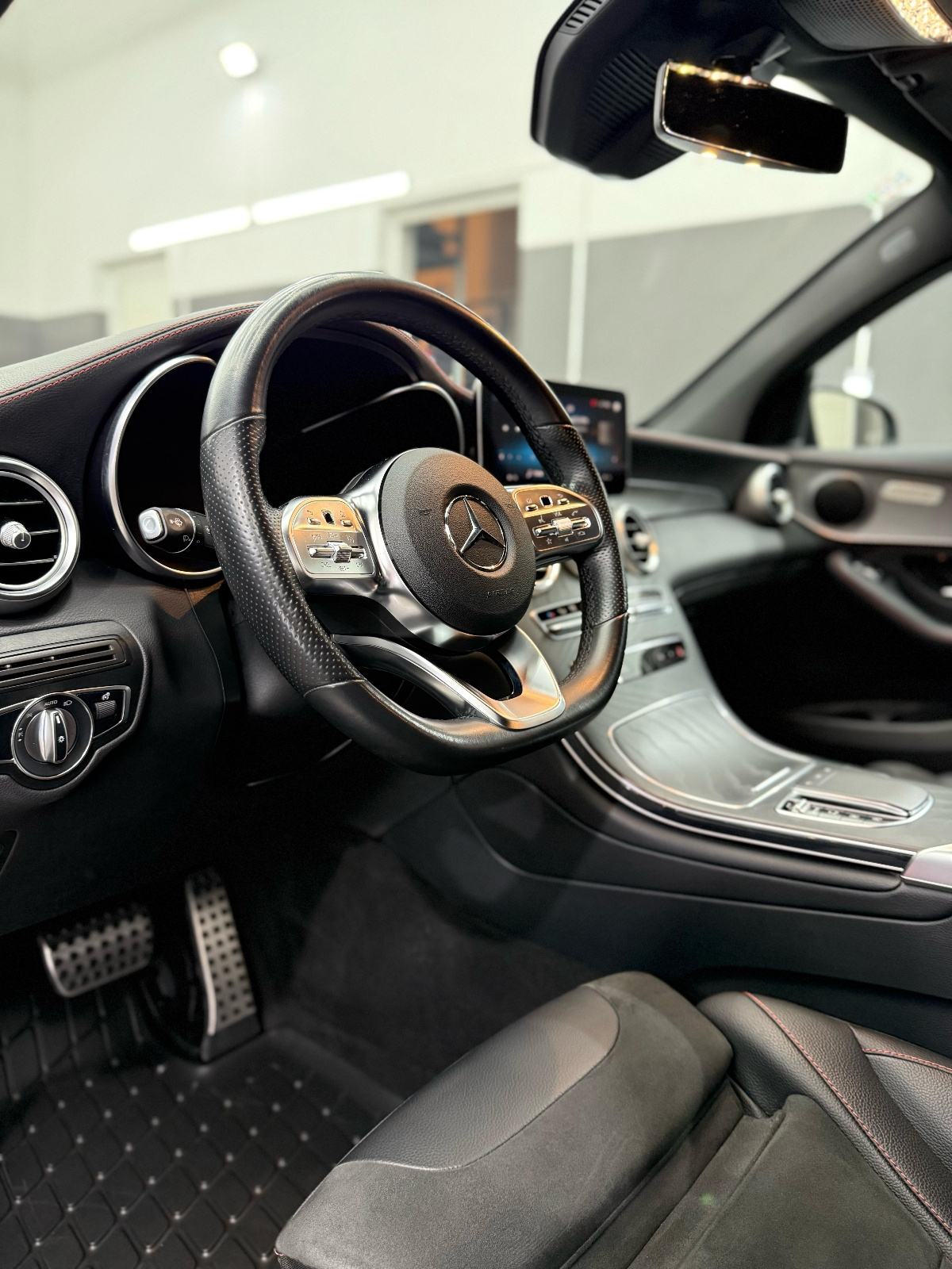 Mercedes-Benz GLC 220 d 4MATIC automatik AMG paket opreme, pogled izvana - slika 3