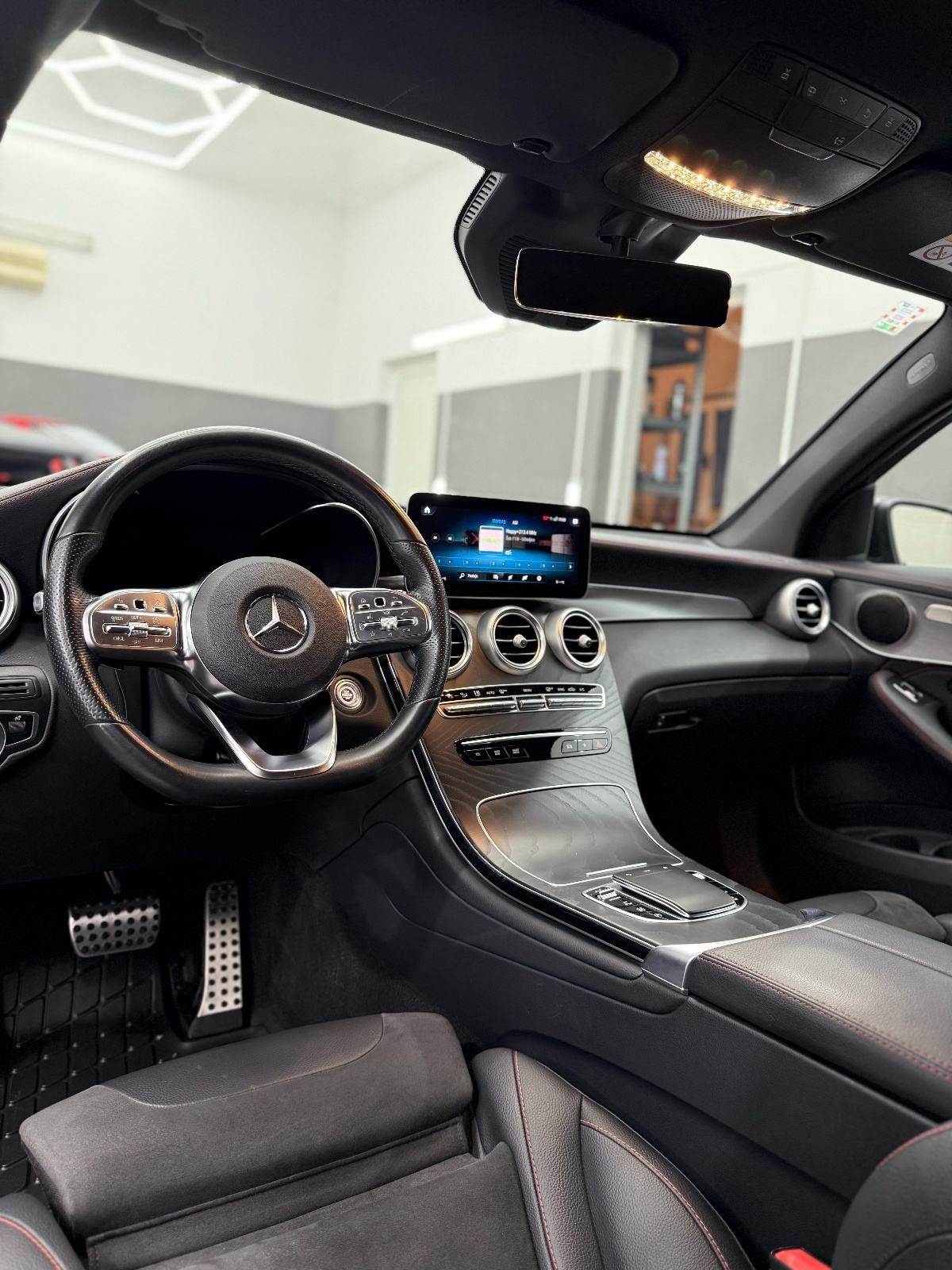 Mercedes-Benz GLC 220 d 4MATIC automatik AMG paket opreme, fotografija 12