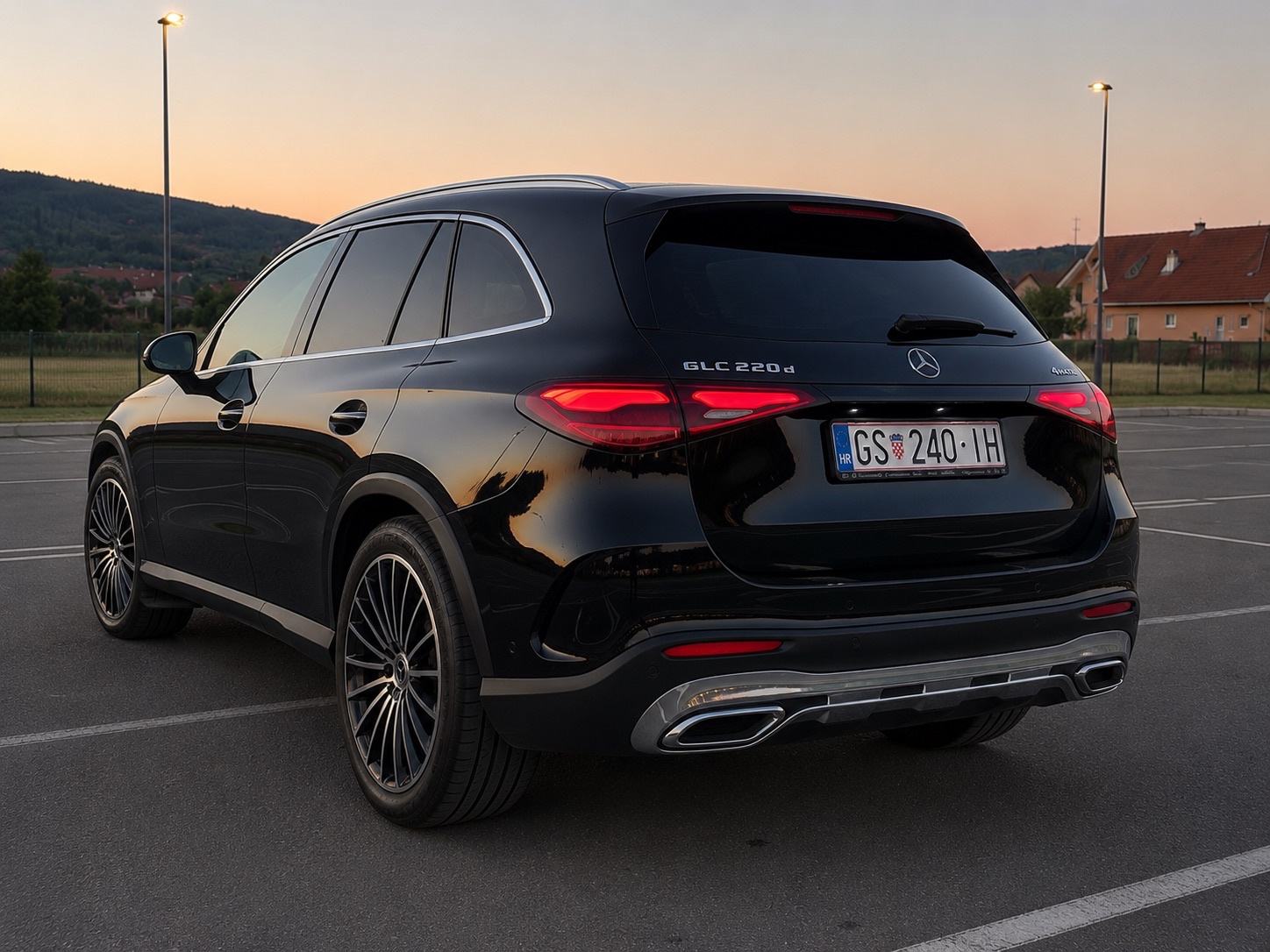 Mercedes-Benz GLC 220d 2025 AMG, 20”, DIGITAL LIGHT, 360, 4M, KASKO, fotografija 3