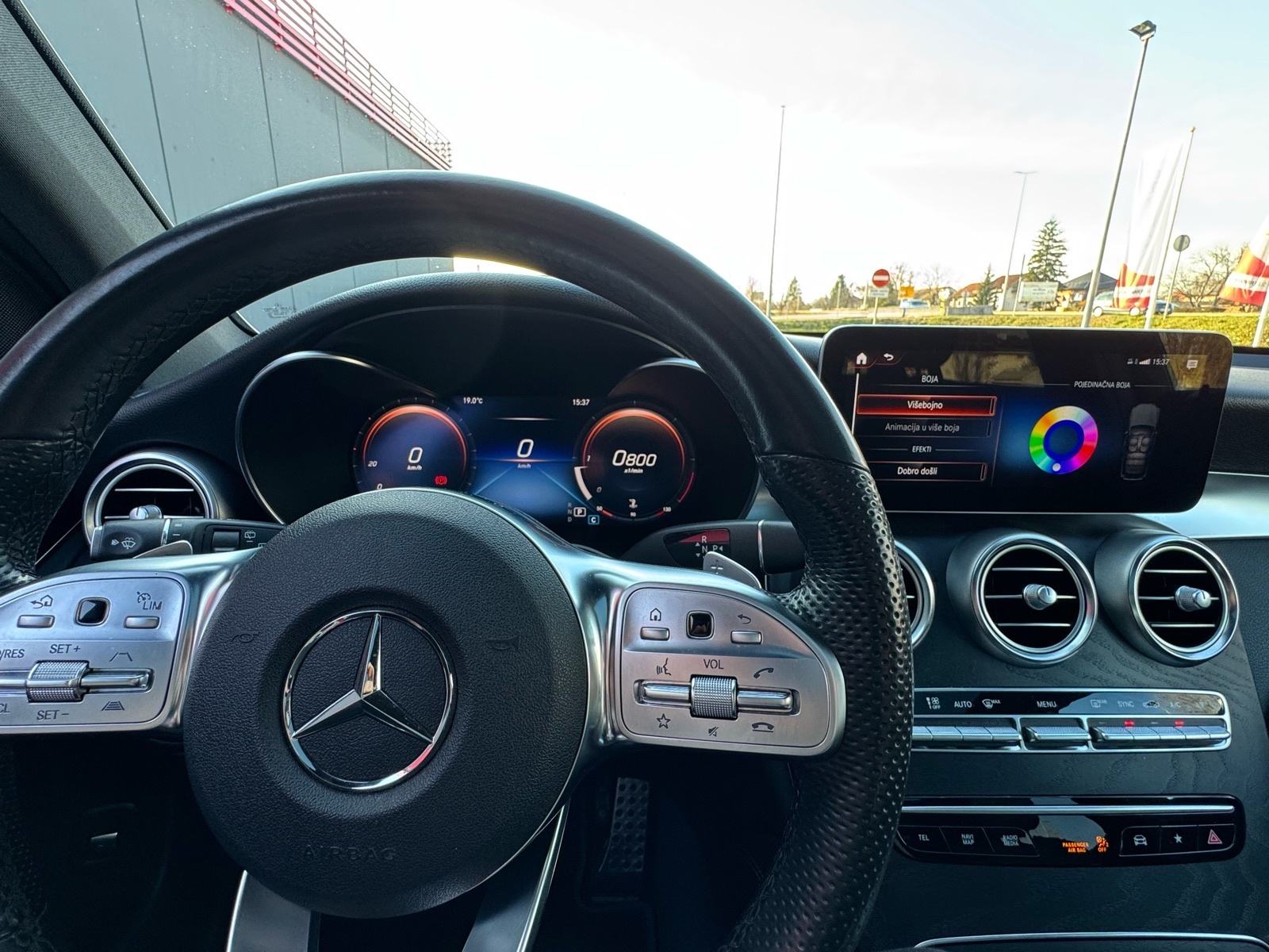 Mercedes-Benz GLC 220 d AMG 4MATIC FULL, fotografija 13