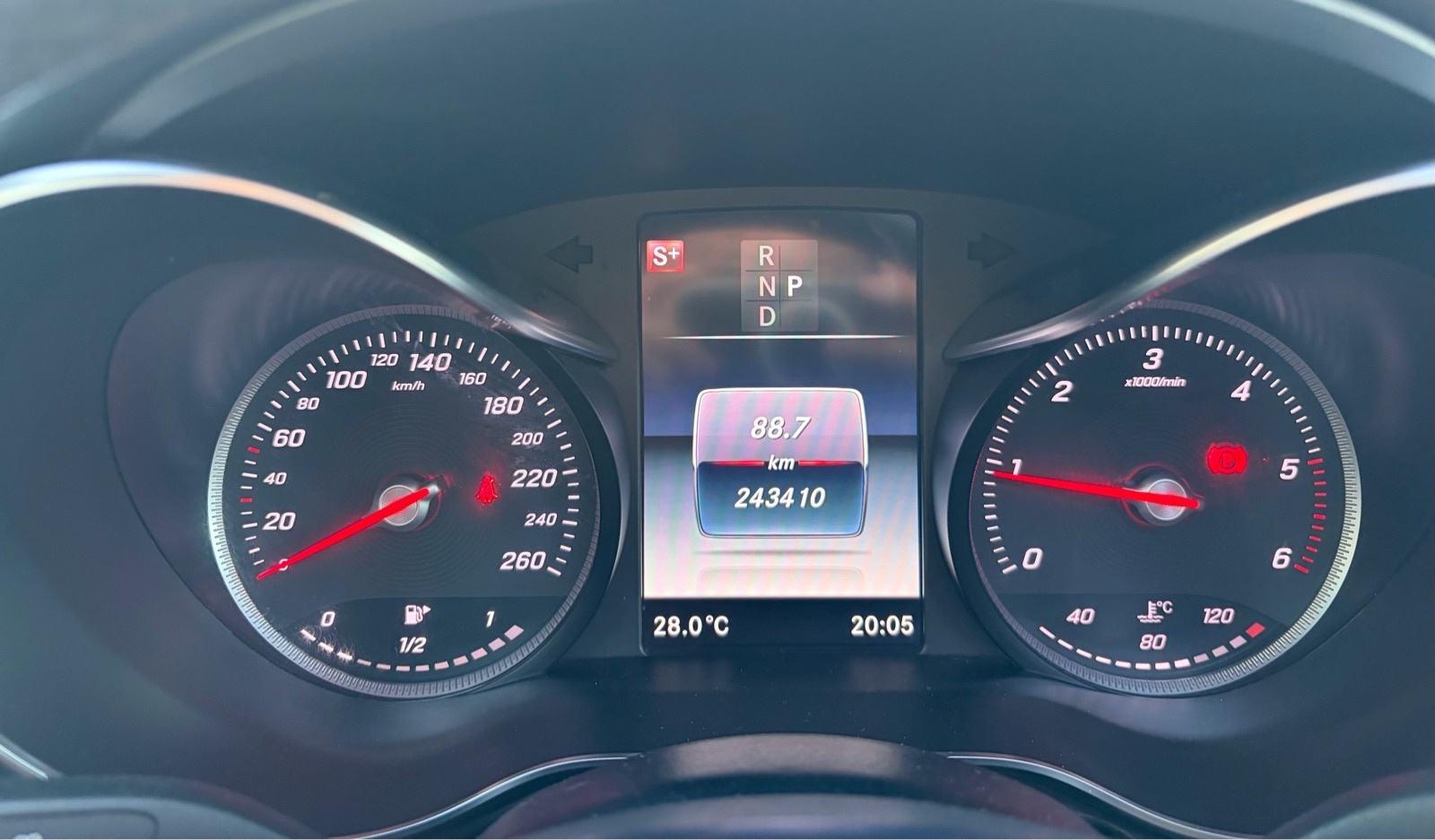 Mercedes-Benz GLC 220 d AMG automatik 2017g., fotografija 2