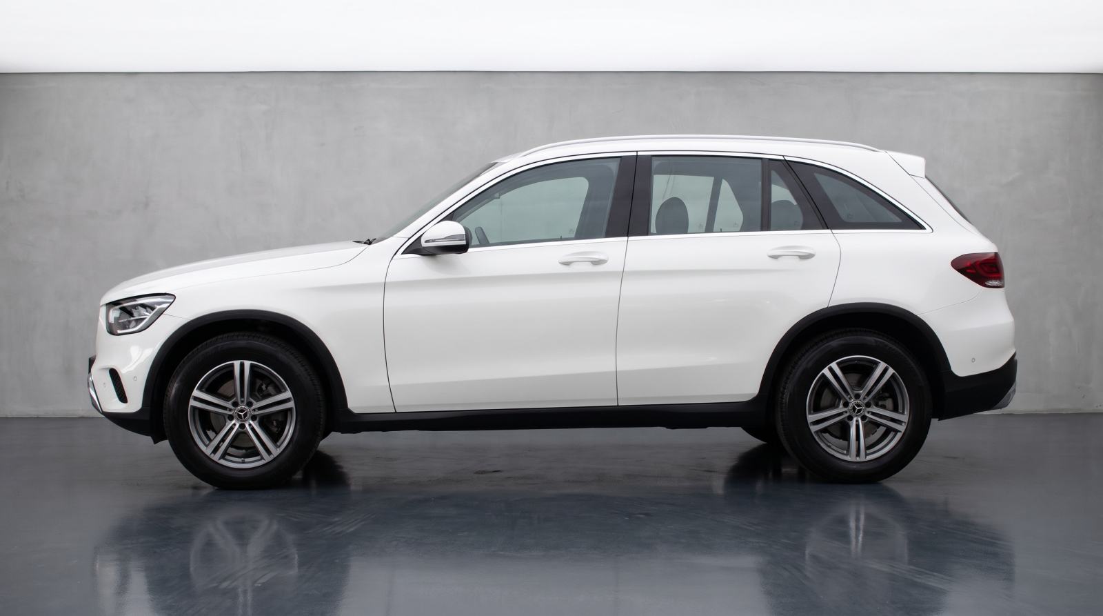 Mercedes-Benz GLC 220 d AMG LINE 4MATIC KAO NOV!!, fotografija 4