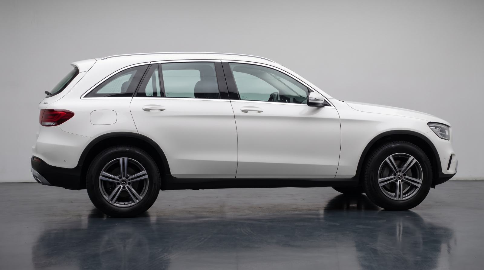 Mercedes-Benz GLC 220 d AMG LINE 4MATIC KAO NOV!!, fotografija 5