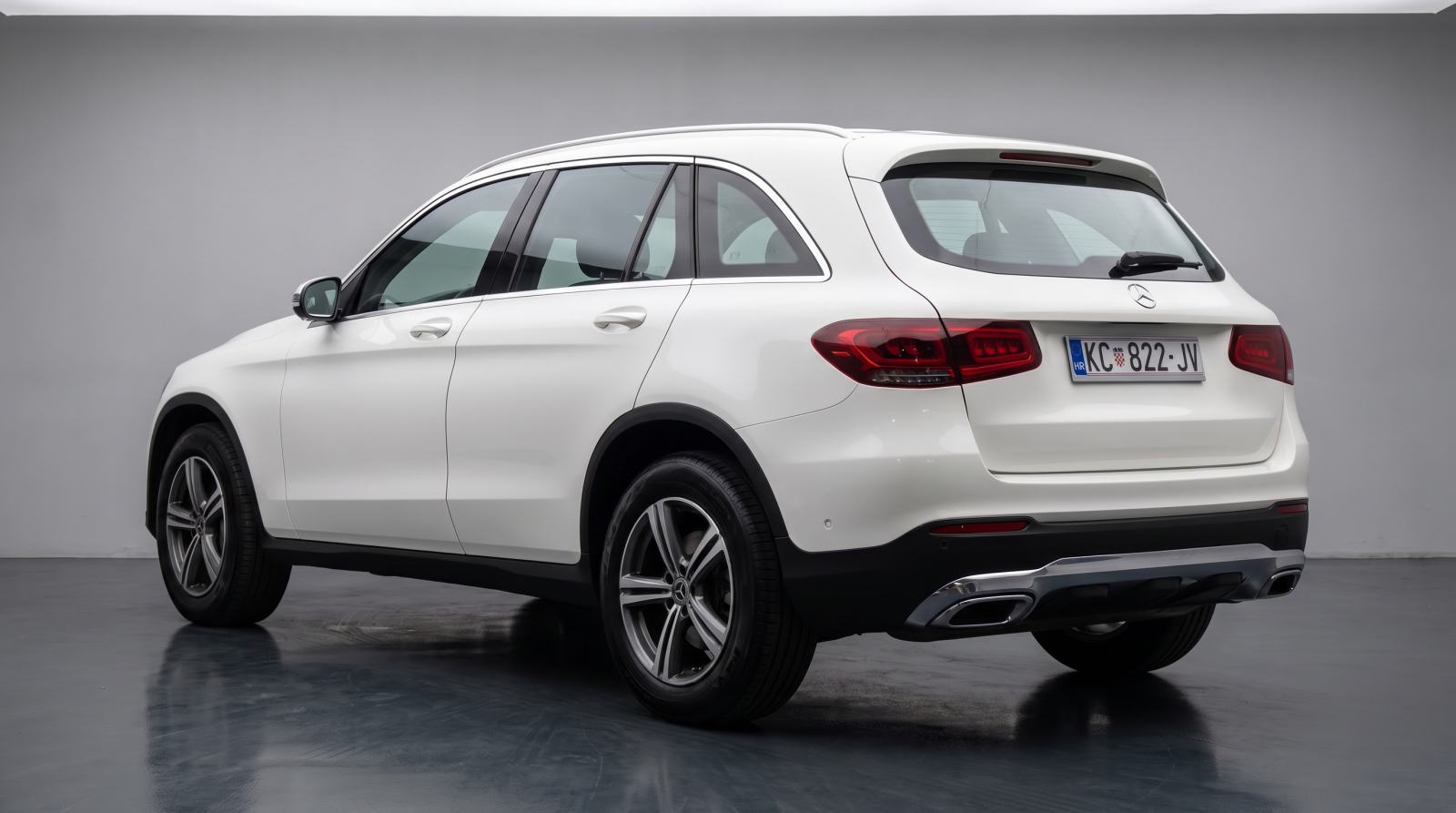 Mercedes-Benz GLC 220 d AMG LINE 4MATIC KAO NOV!!, fotografija 6