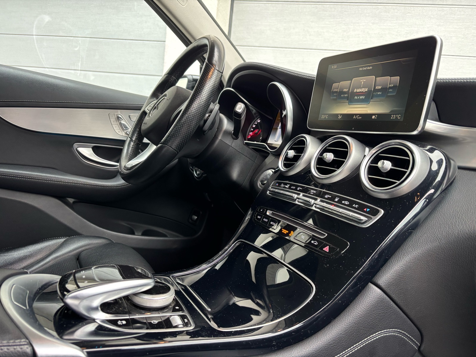 Mercedes-Benz GLC 220d 4M automatik • AMG • Burmester • Odlično stanje, fotografija 11