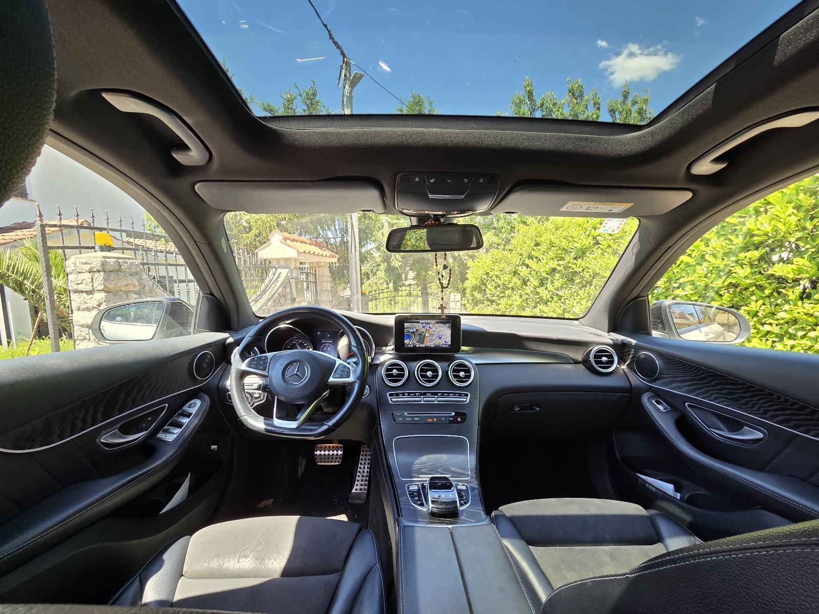 Mercedes-Benz GLC 220d AMGx2/night paket/PANO/9G/4MATIC, fotografija 5