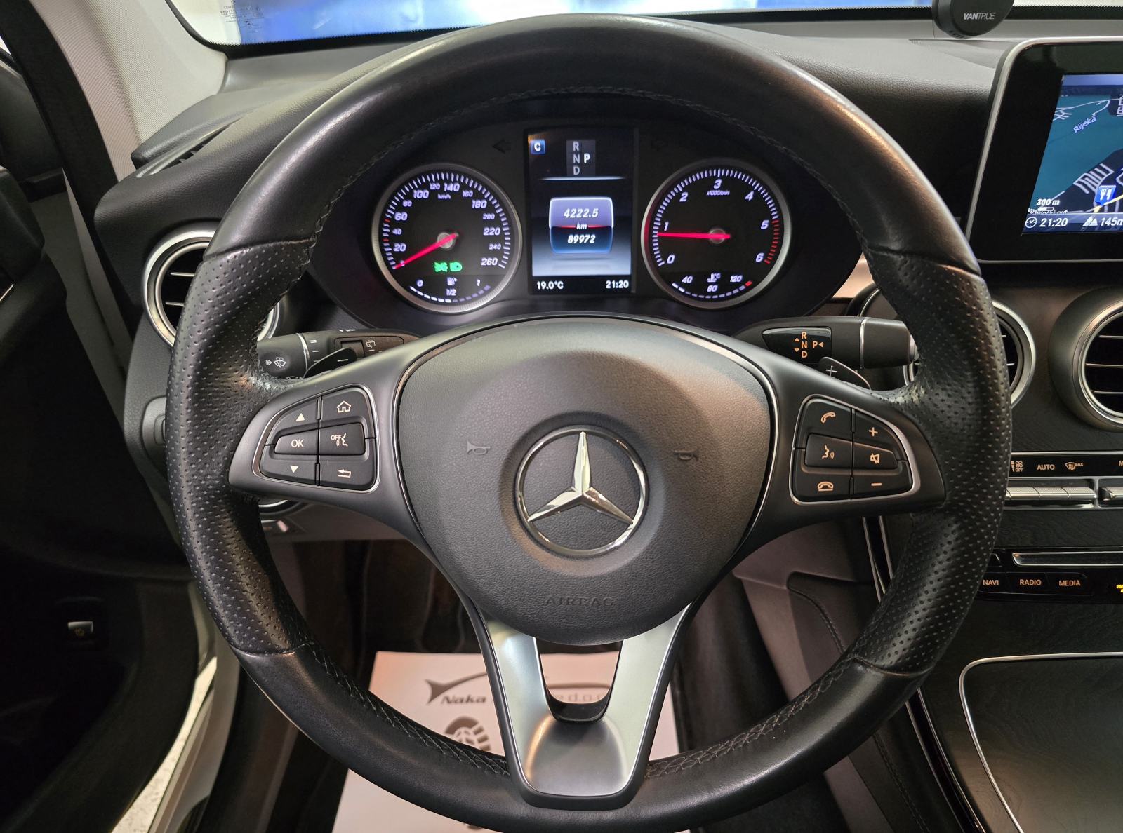 Mercedes-Benz GLC 220d 4X4 89.000 KM LED/NAV/KAM/MEMO/MB-100 GARANCIJA, fotografija 16