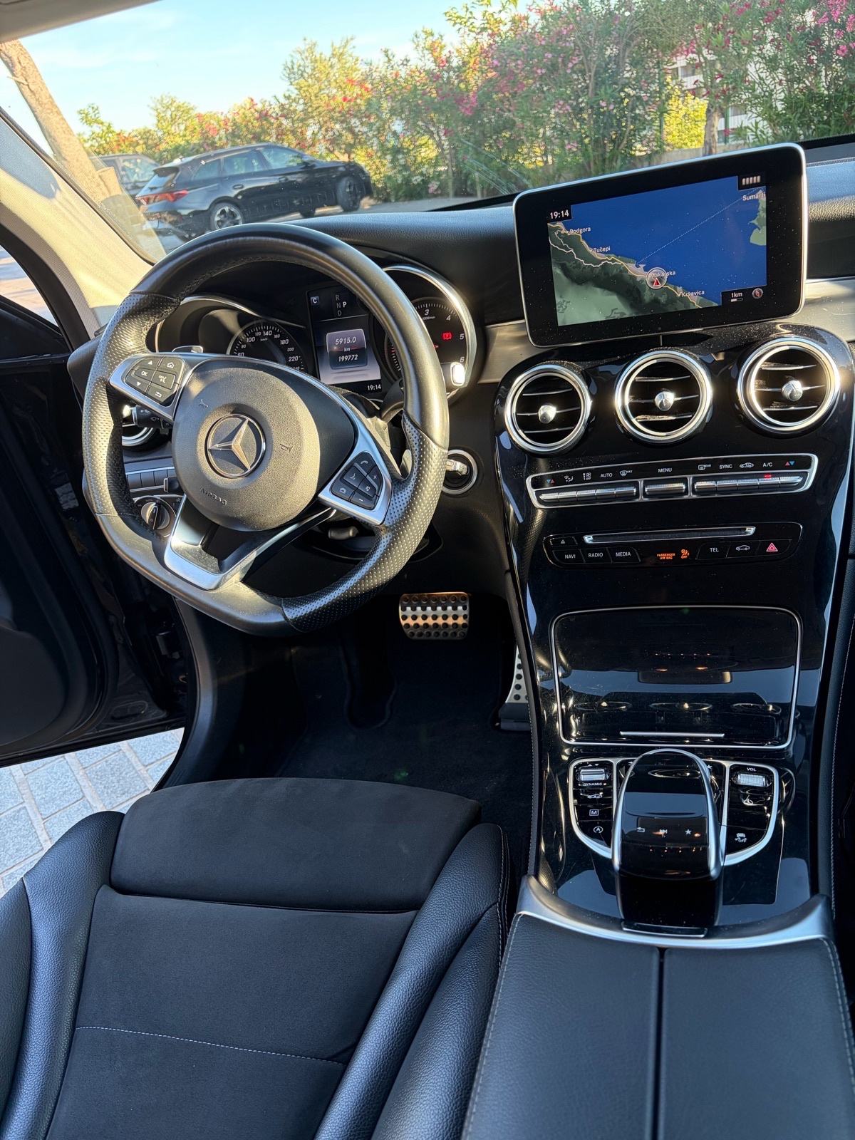 Mercedes-Benz GLC 220d AIRMATIC, ZAMJENJEN LANAC, fotografija 11