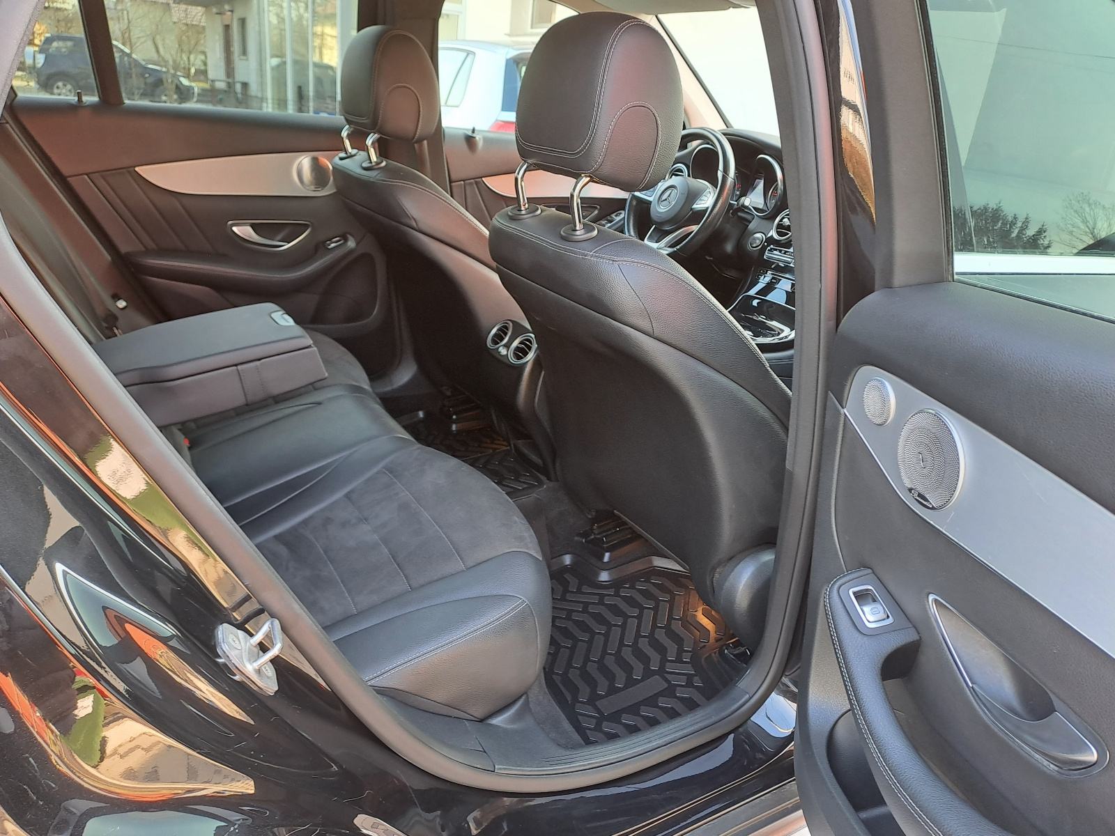 Mercedes-Benz GLC 250 3xAMG svi servisi u Mercedesu, fotografija 10