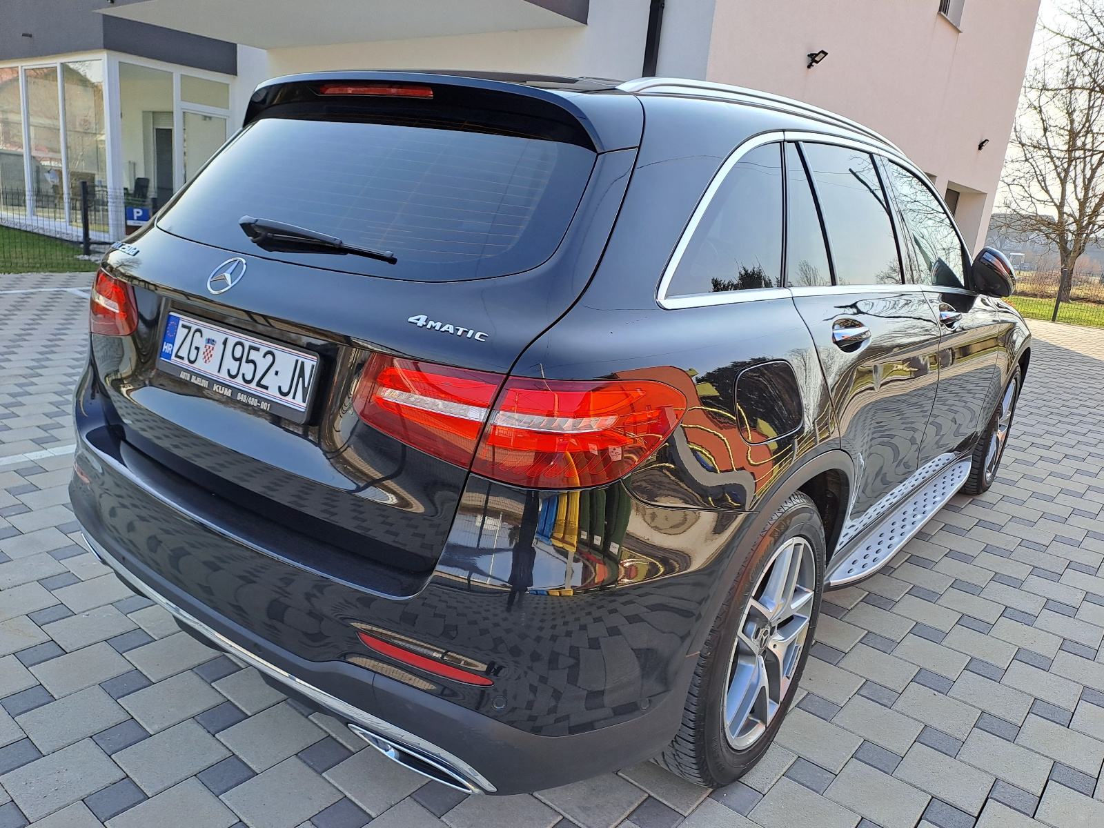 Mercedes-Benz GLC 250 3xAMG svi servisi u Mercedesu, fotografija 7
