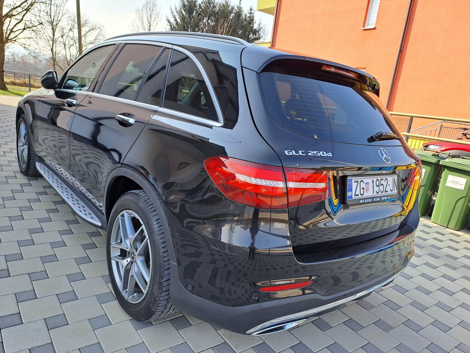 Mercedes-Benz GLC 250 3xAMG svi servisi u Mercedesu, fotografija 5