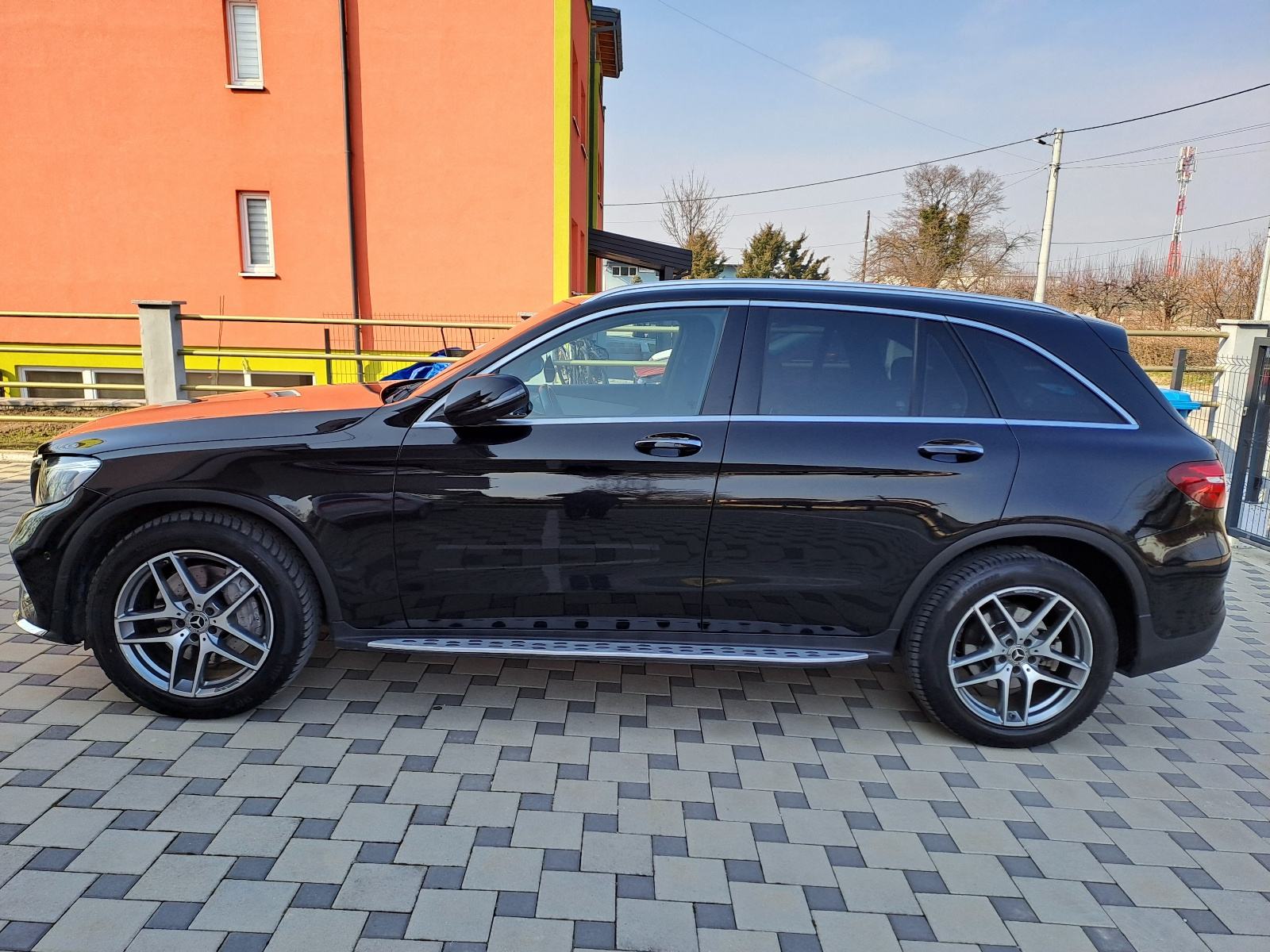 Mercedes-Benz GLC 250 3xAMG svi servisi u Mercedesu, fotografija 4